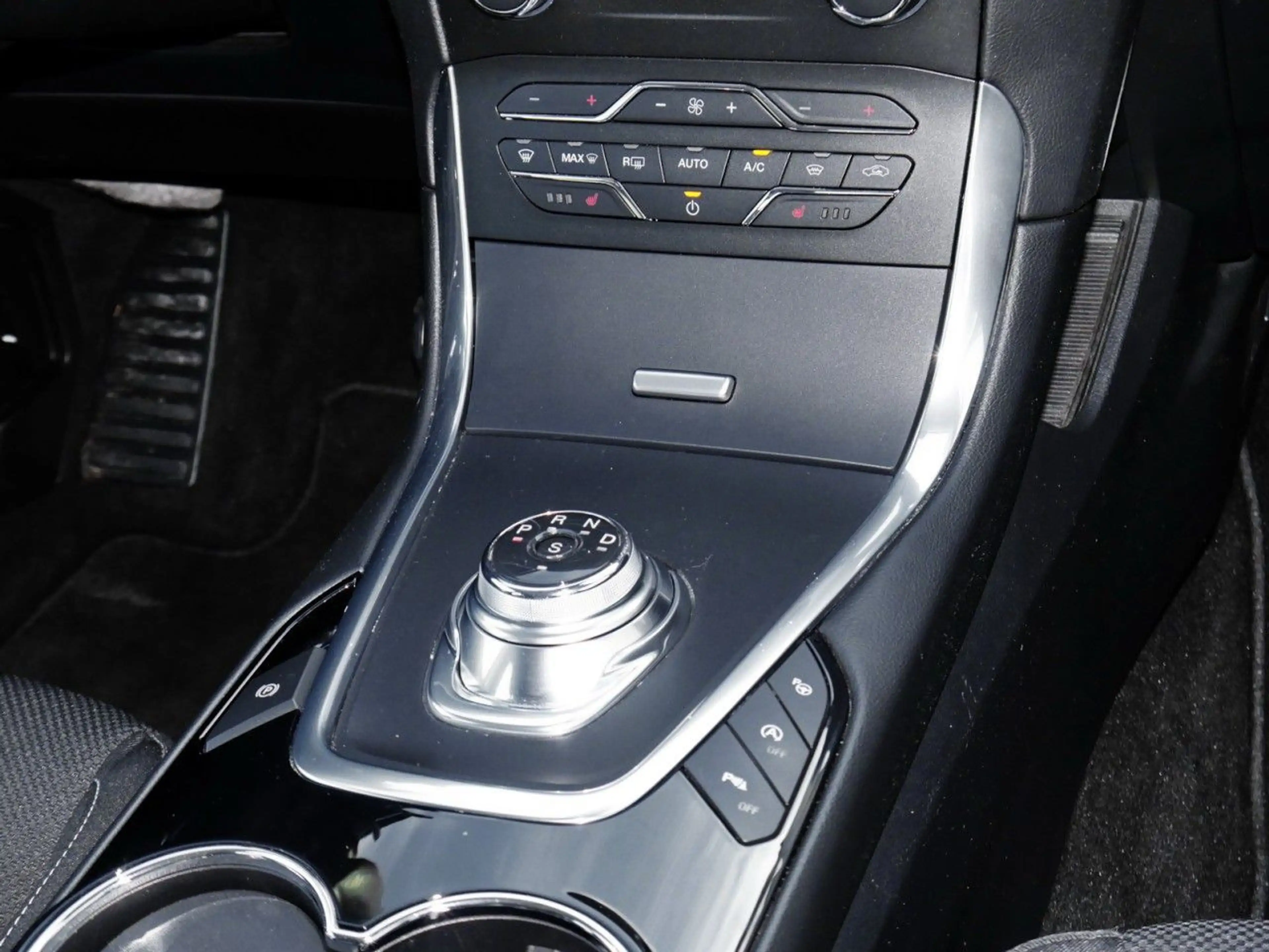 Ford S-Max S-MAX Titanium 2.0 EBl. 4x4 Autom.+Navi+LED+ACC — photo 8