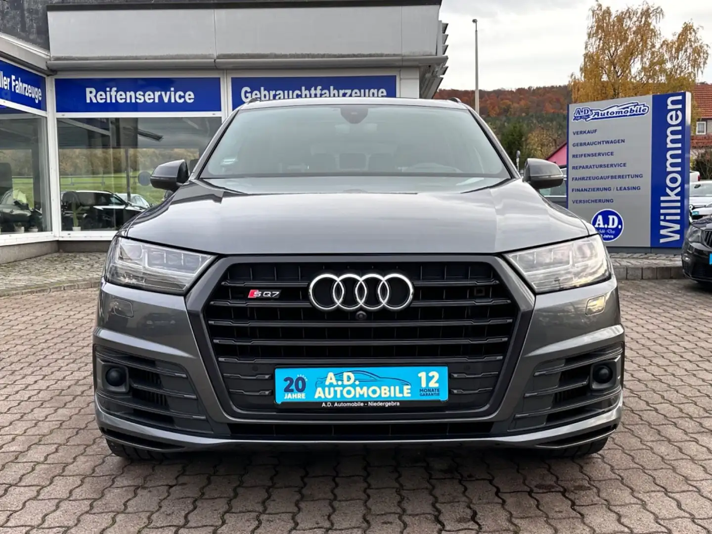 Audi SQ7 4.0 TDI quattro/Head-up/Pano/7-Sitzer Grau - 2