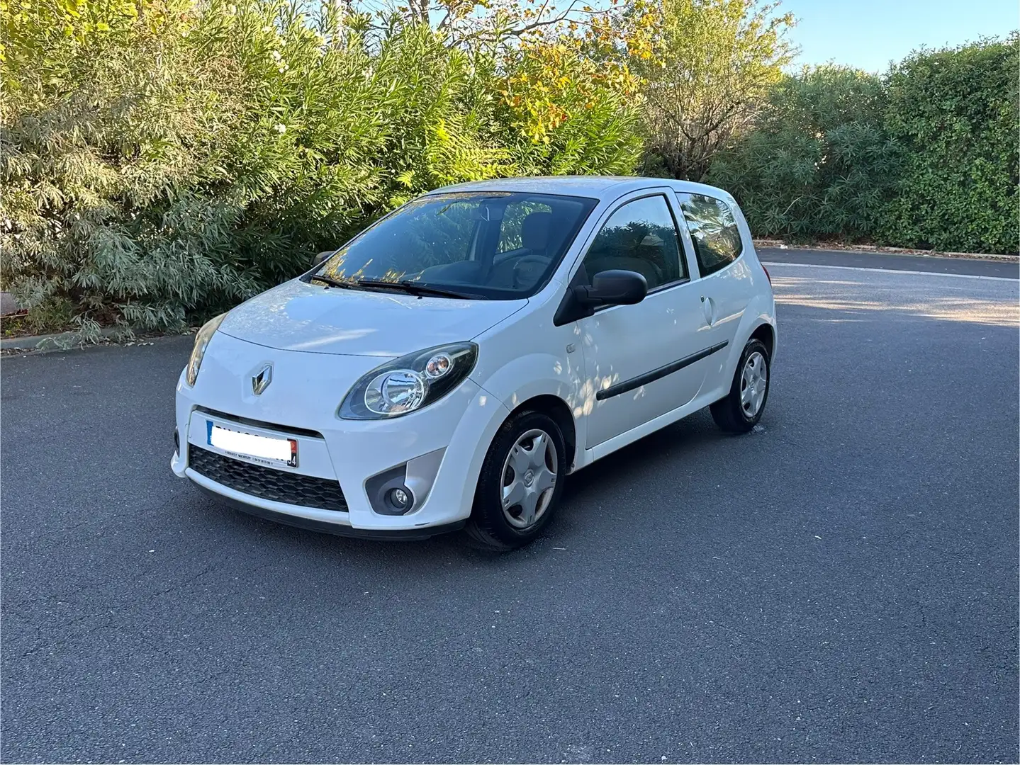 Renault Twingo TWINGO ll 1.2 16V LEV 75 1* Main FR Blanc - 2