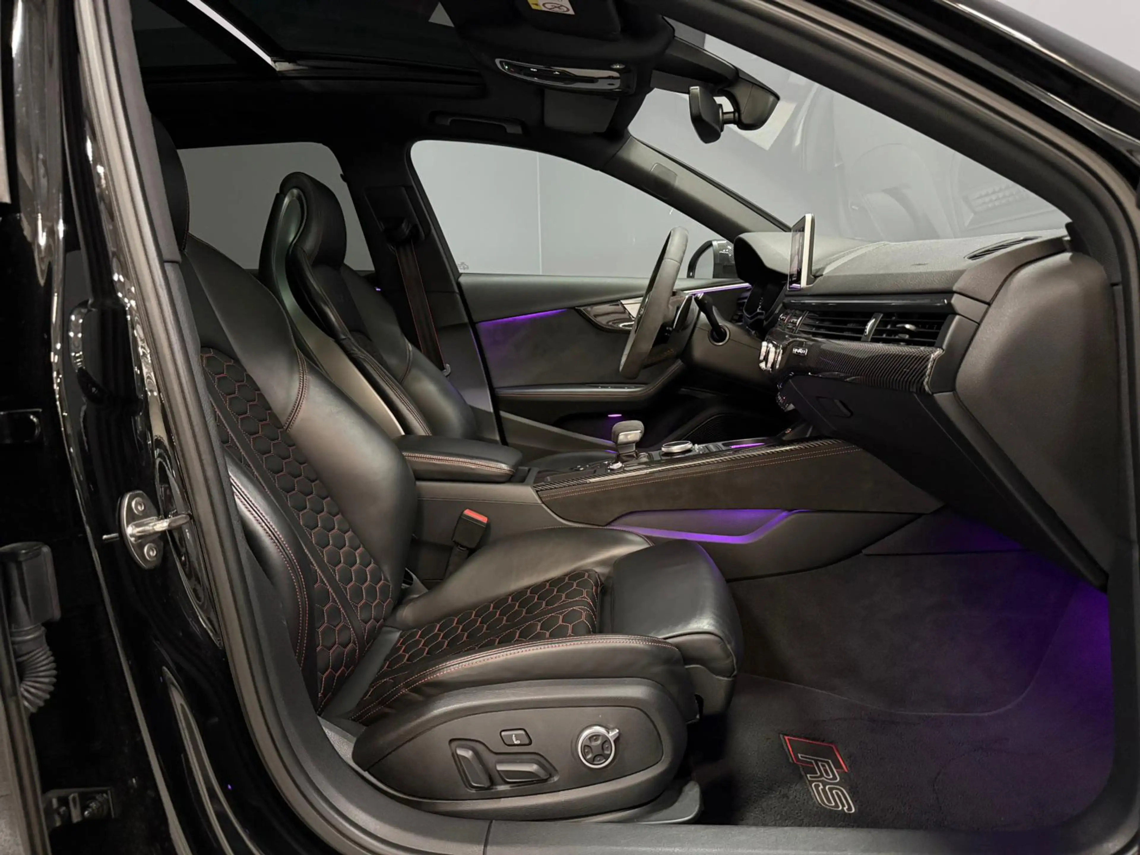 Audi RS4 Avant 2.9 TFSI quattro Pano|HUD|Carbon|B&O — photo 22