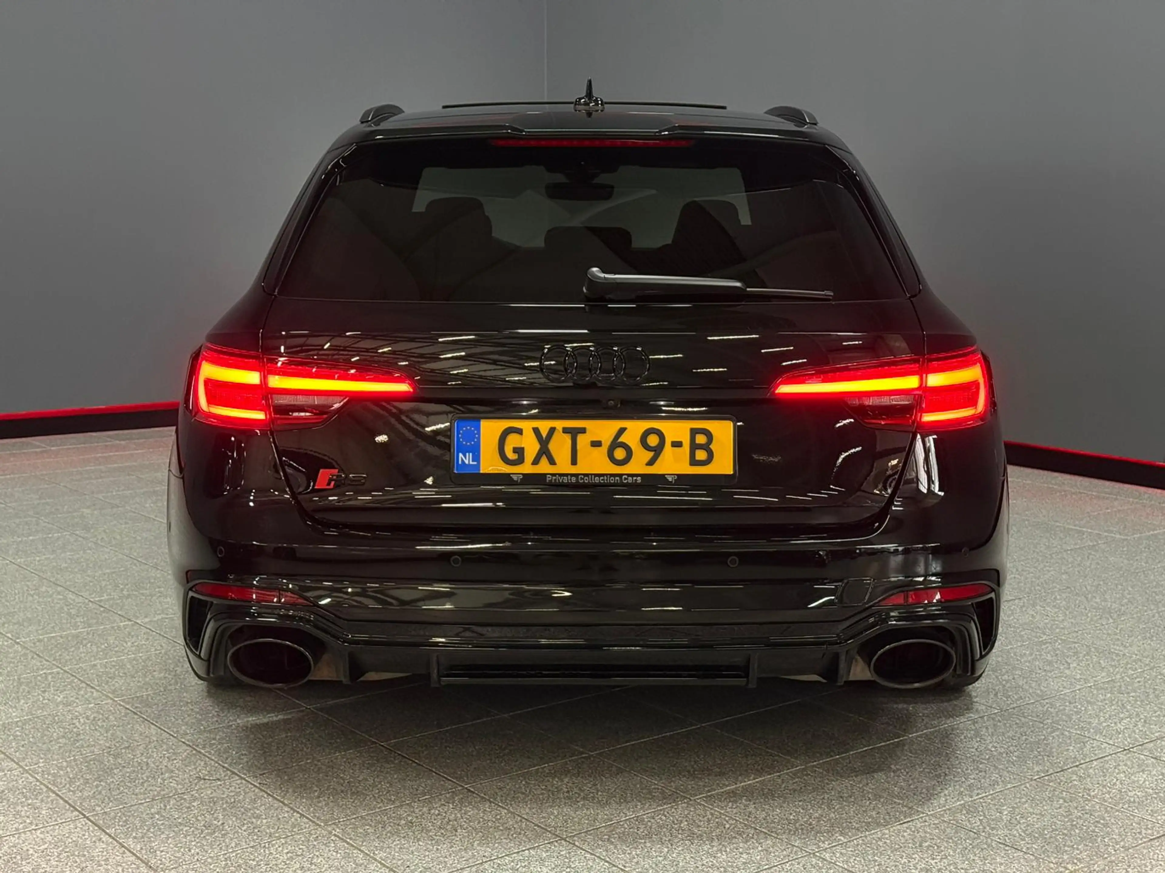 Audi RS4 Avant 2.9 TFSI quattro Pano|HUD|Carbon|B&O — photo 6
