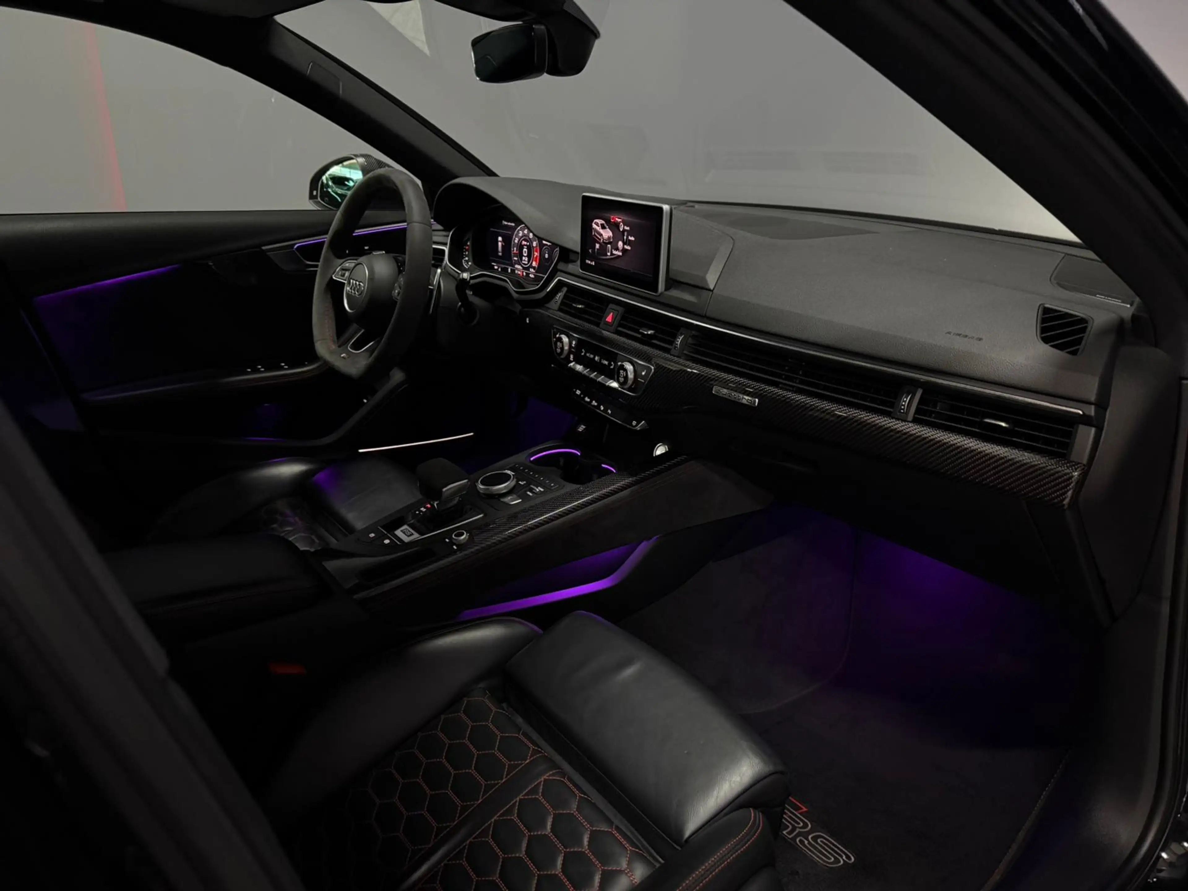 Audi RS4 Avant 2.9 TFSI quattro Pano|HUD|Carbon|B&O — photo 3
