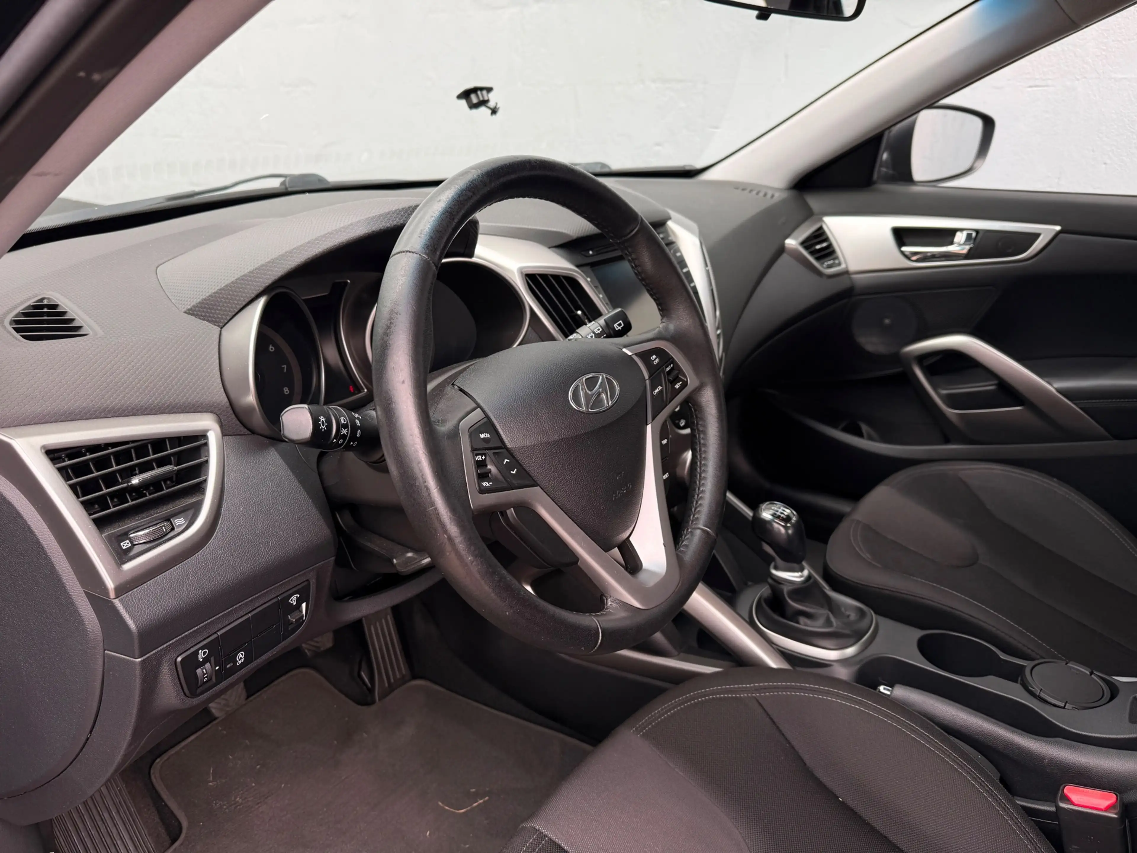 Hyundai VELOSTER 1.6 GDI i-Motion - Dealer Onderhouden — photo 9