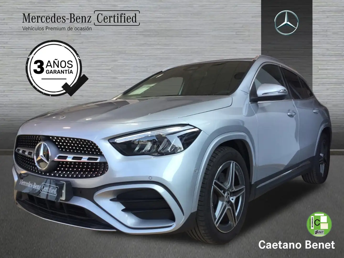 Mercedes-Benz GLA 200 D Argent - 1