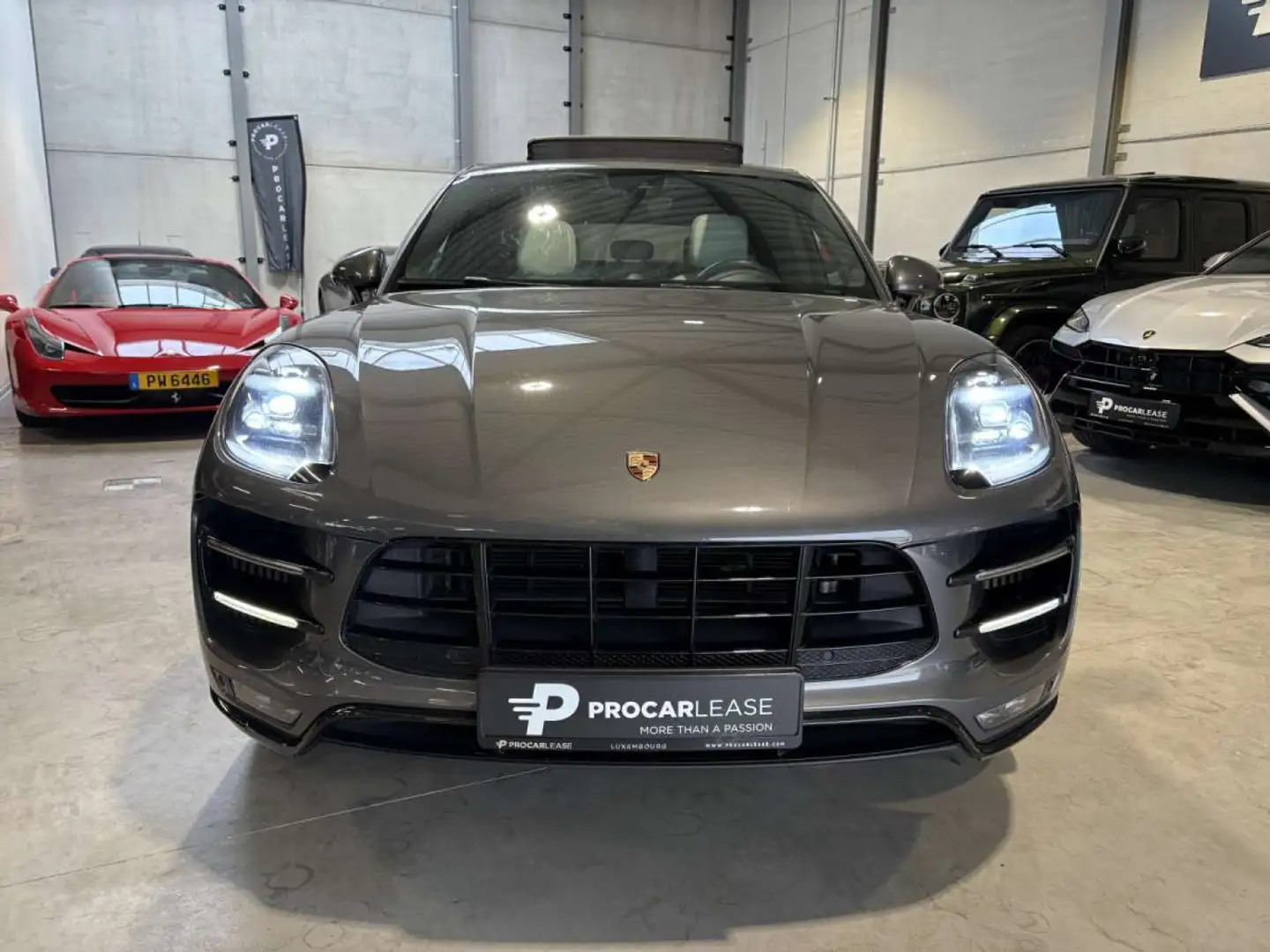 Porsche Macan Turbo Performance 441ps /21/Panorama/Camera//Burme Grijs - 2