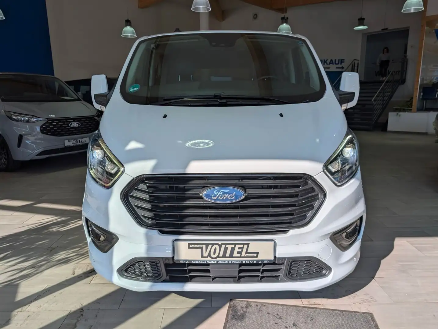 Ford Tourneo Custom Sport L1 185PS EcoBlue Automatik White - 2