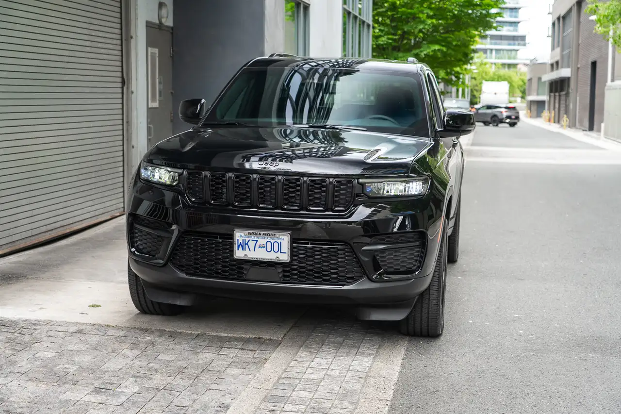 Jeep Grand Cherokee снимка Jeep Grand Cherokee
