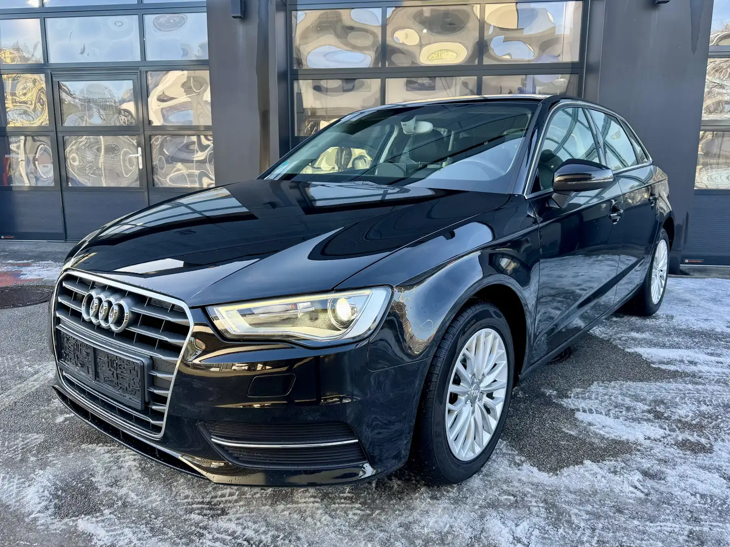 Audi A3 SB Ambiente 1,6 TDI DPF Ambiente Schwarz - 1