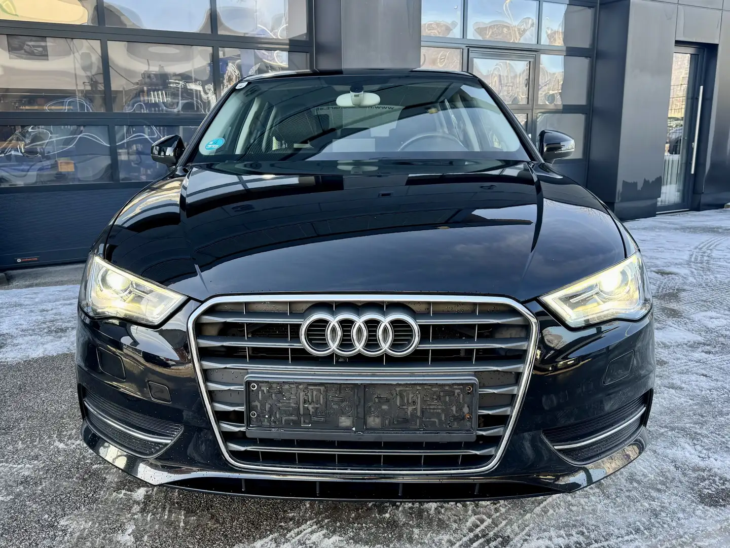 Audi A3 SB Ambiente 1,6 TDI DPF Ambiente Schwarz - 2