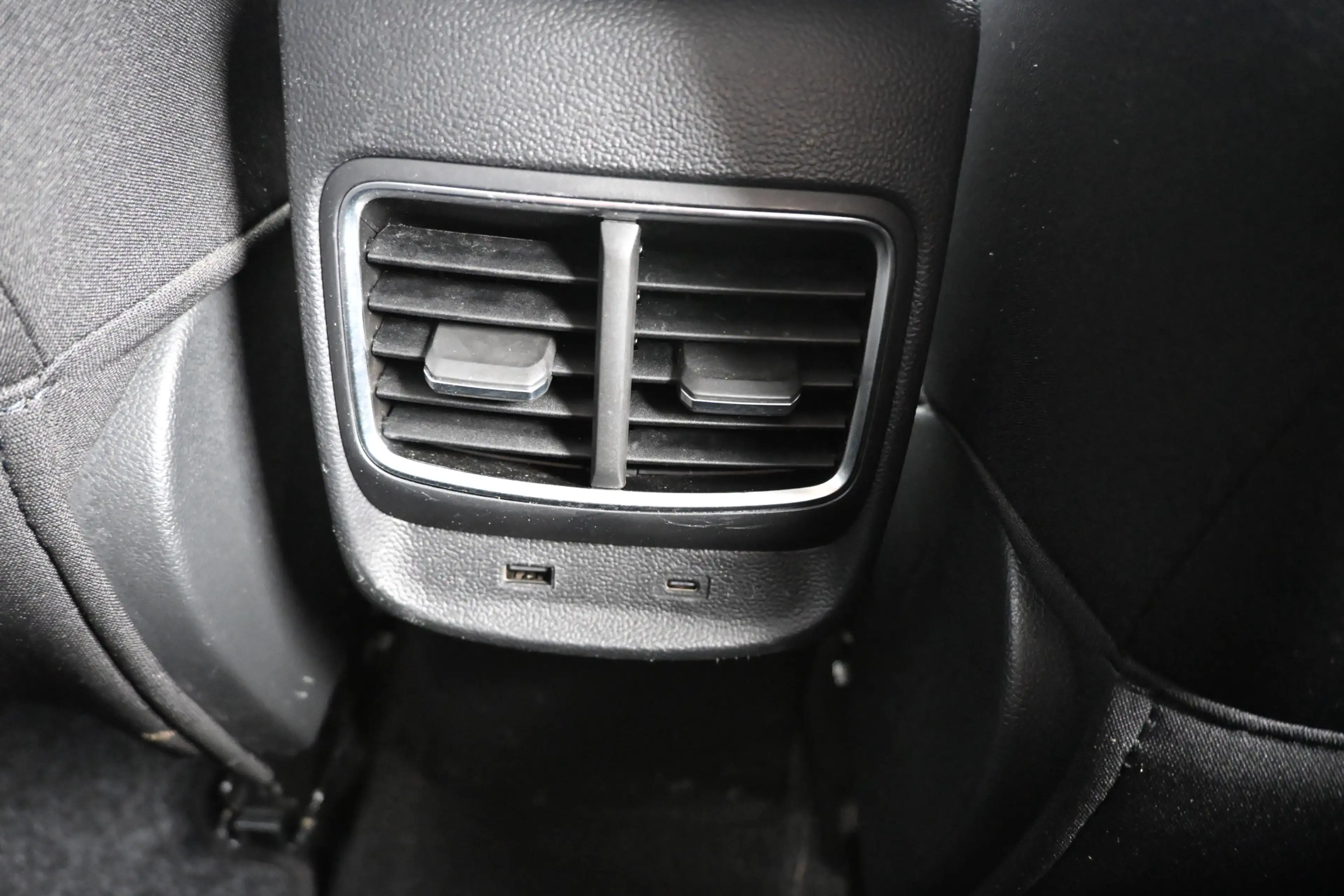 MG ZS MG EV EV Long Range Luxury 70 kWh trekhaak soh94% — photo 27
