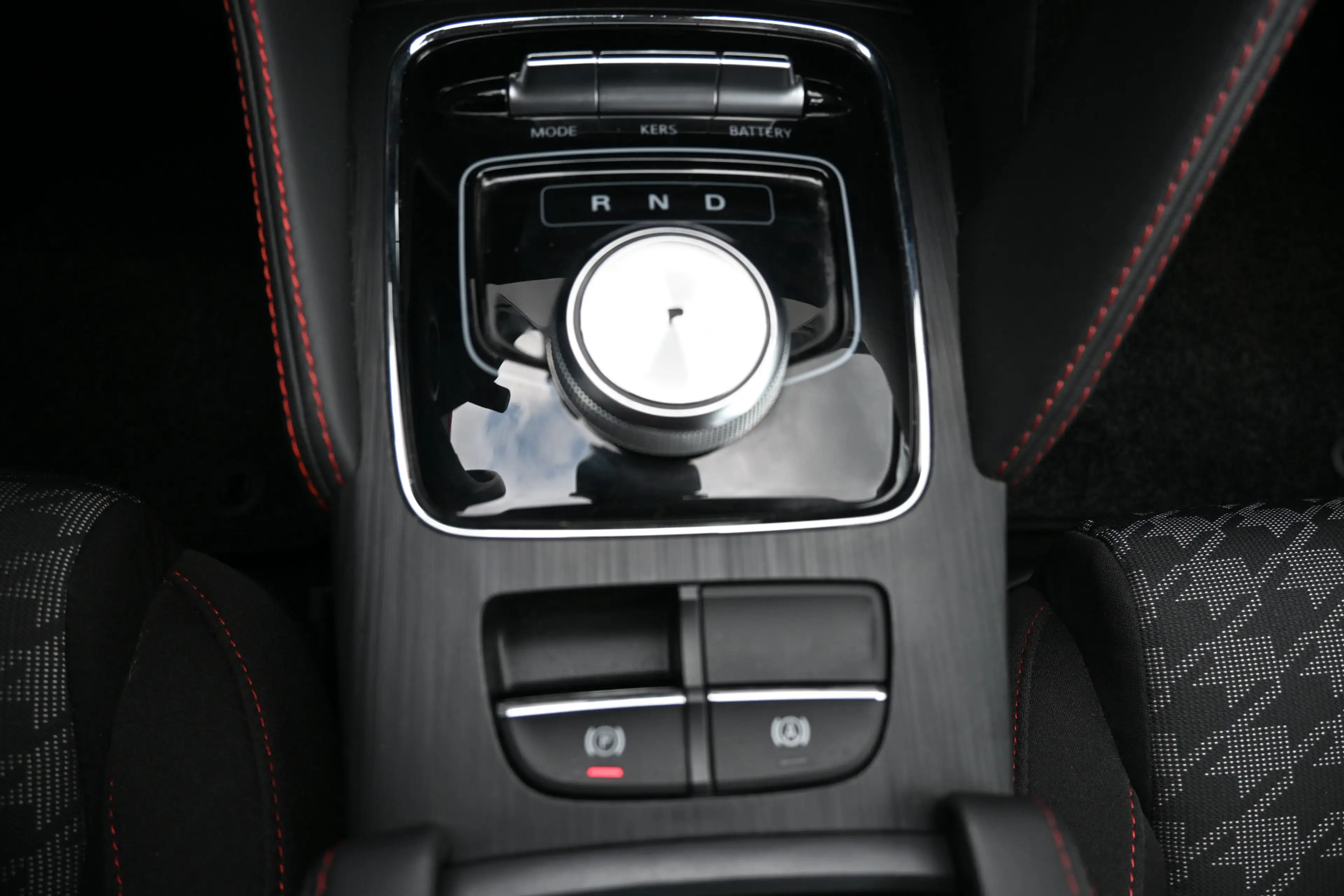 MG ZS MG EV EV Long Range Luxury 70 kWh trekhaak soh94% — photo 18