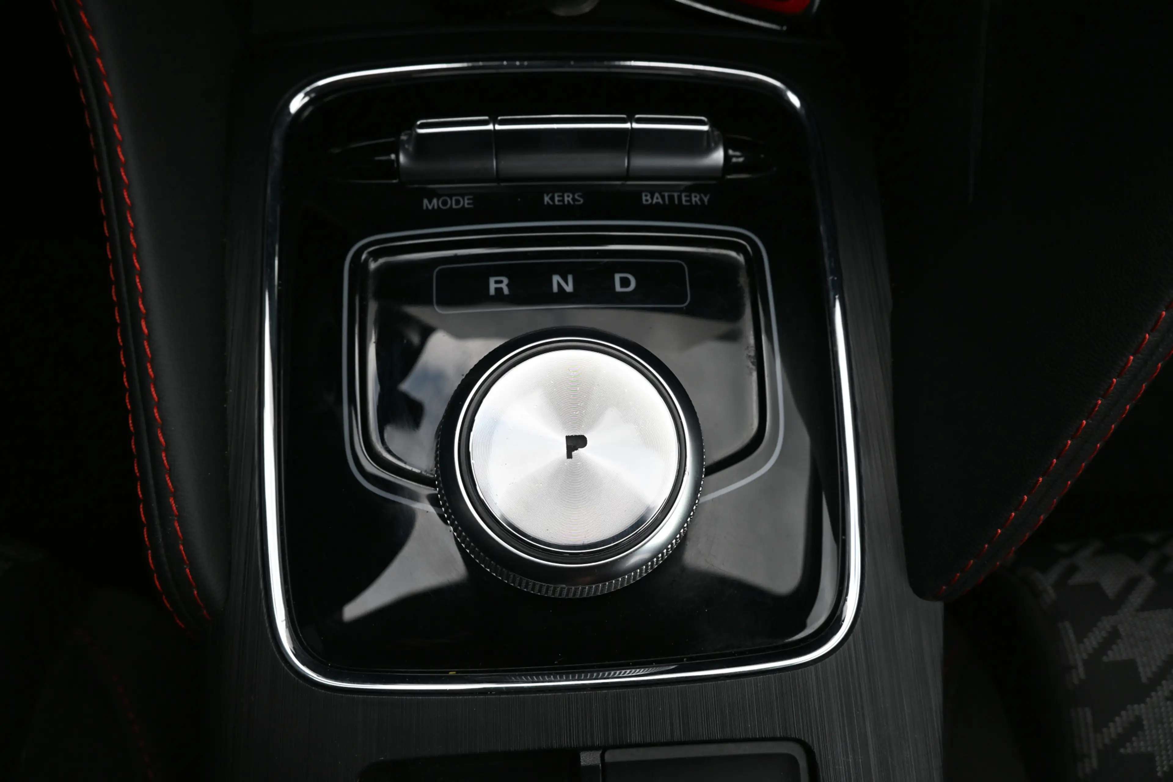 MG ZS MG EV EV Long Range Luxury 70 kWh trekhaak soh94% — photo 20