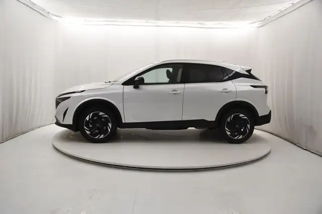 Nissan Qashqai view 2