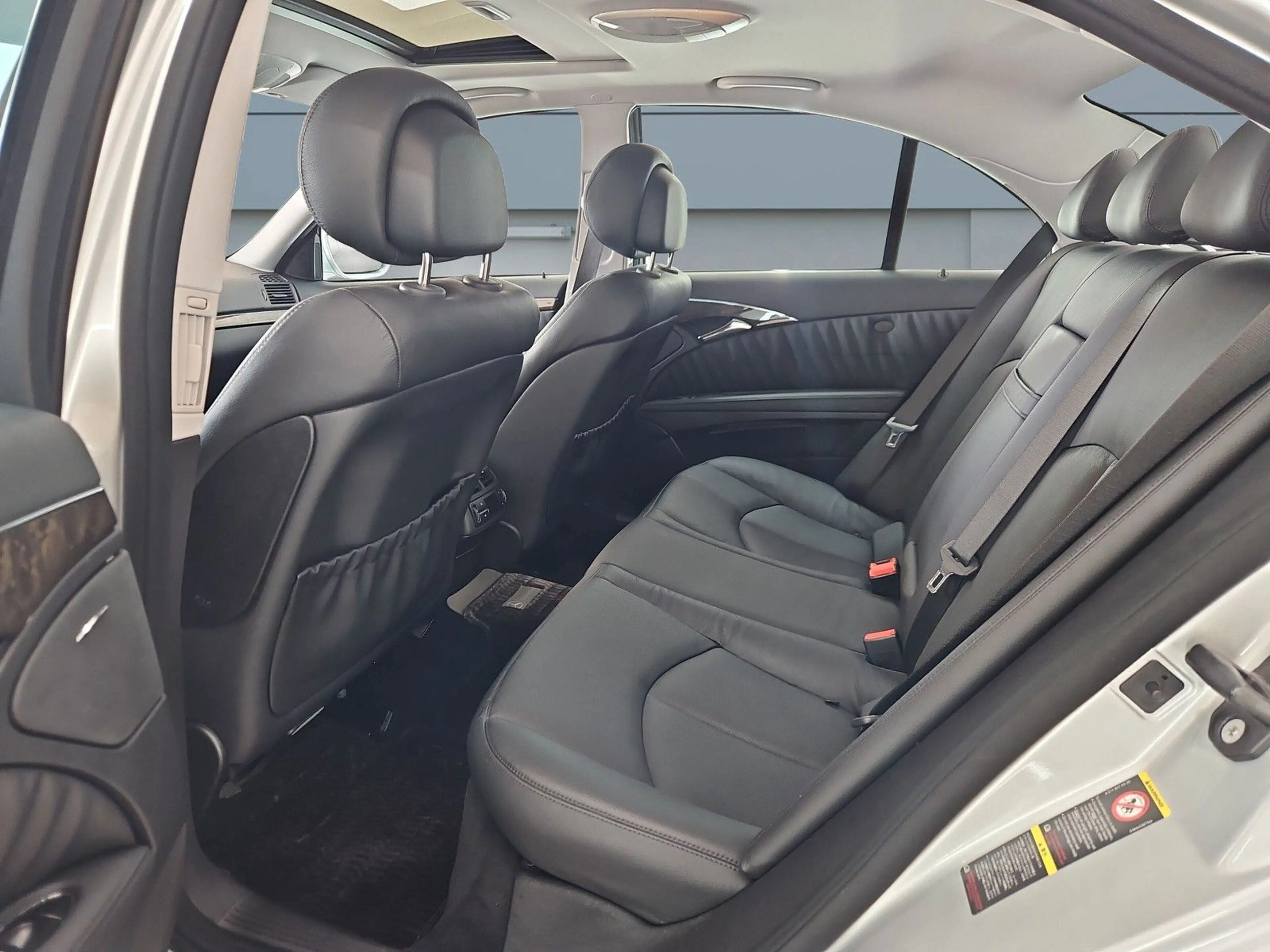 Mercedes-Benz E 350 E350 4Matic *PDC*XEN*MEM*SHZ*ROLLO*TEMP*53TKM* — photo 8