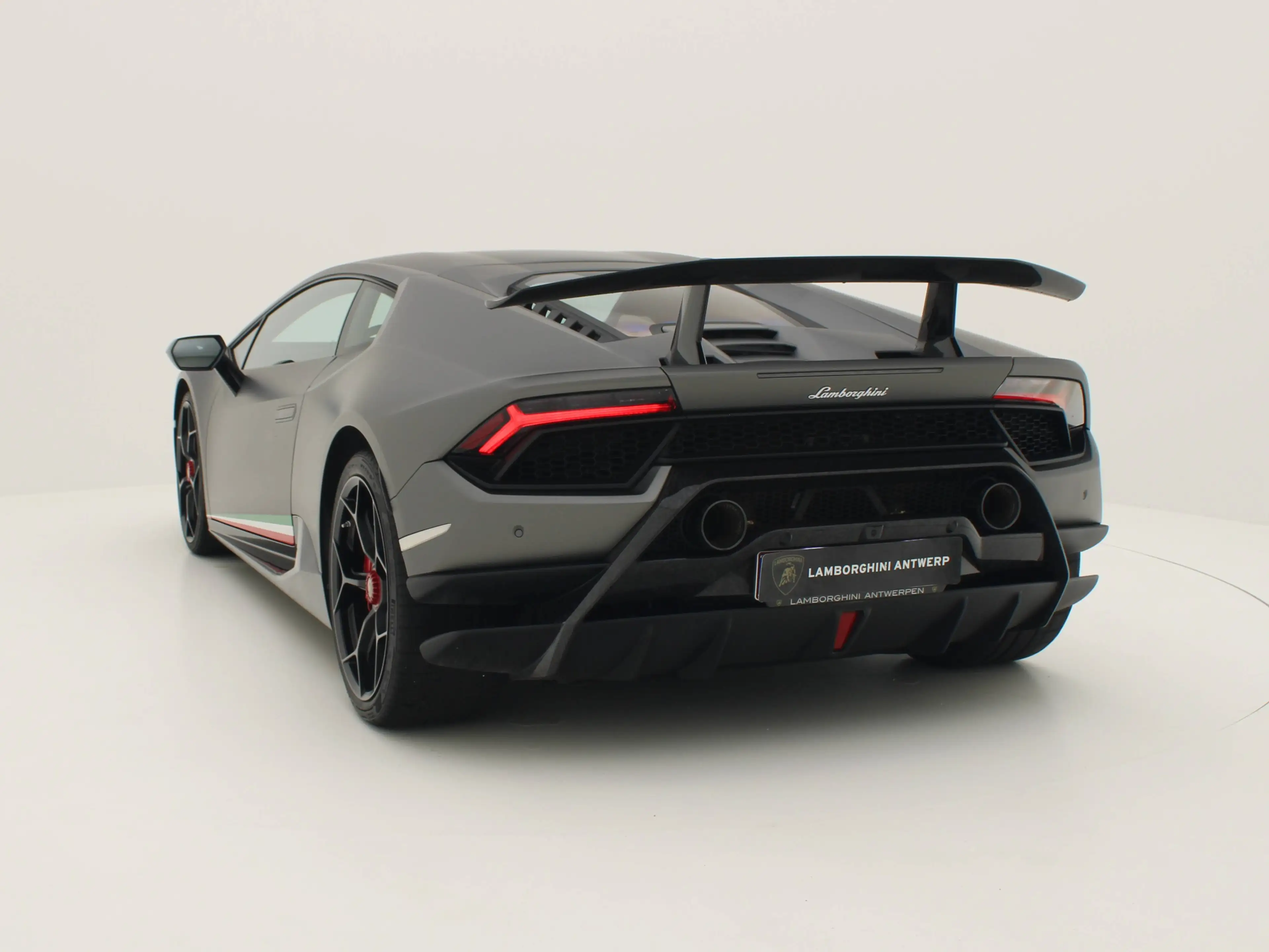 Lamborghini Huracán Selezione - Huracan Performante - LP640-4 - Grigio Titans — photo 11