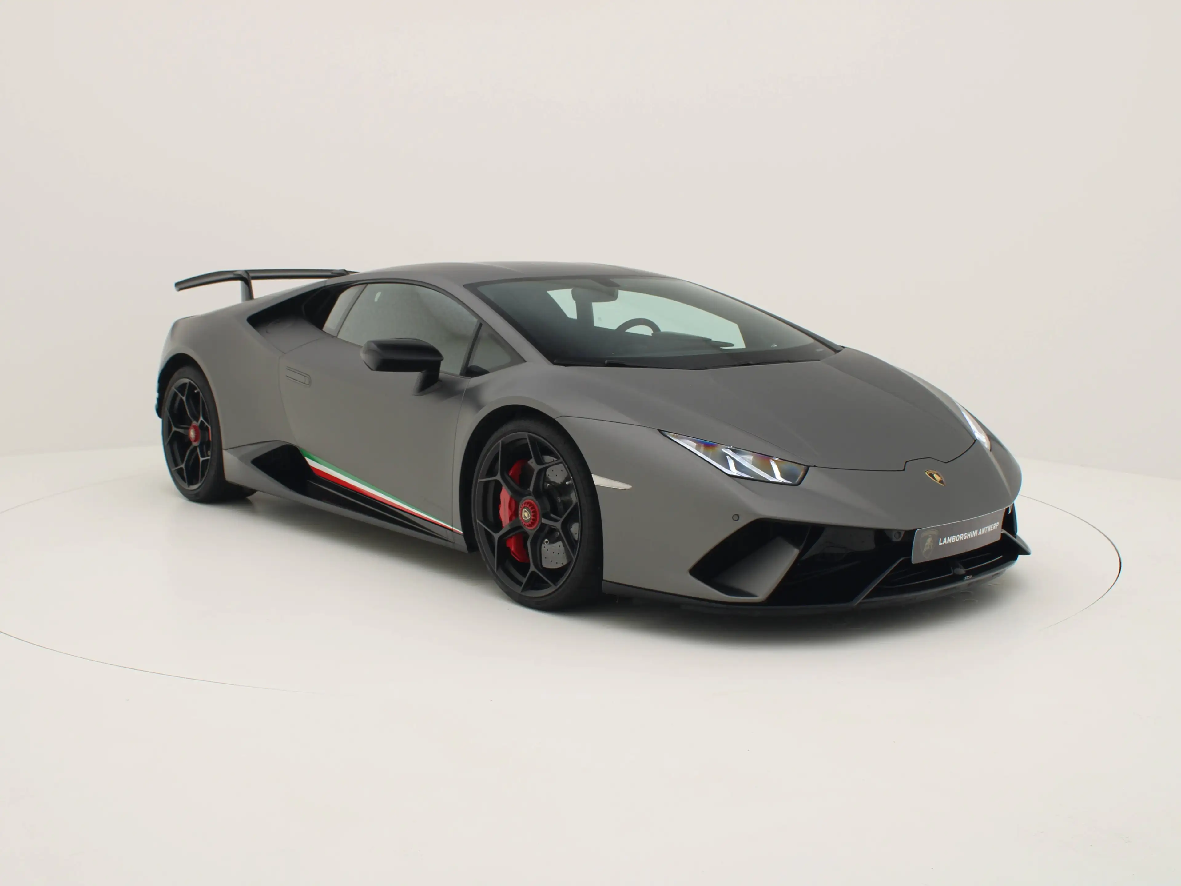 Lamborghini Huracán Selezione - Huracan Performante - LP640-4 - Grigio Titans — photo 2