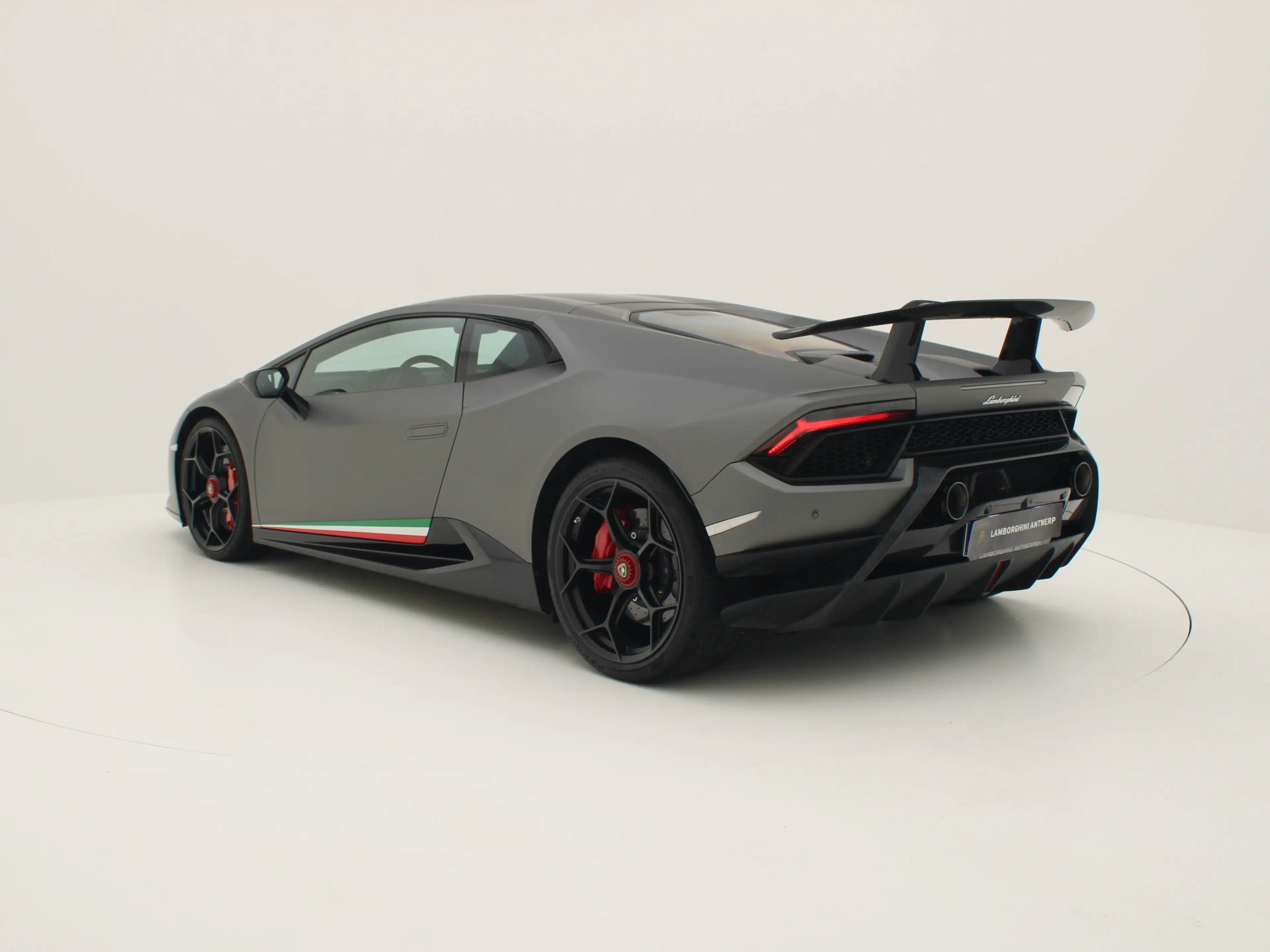 Lamborghini Huracán Selezione - Huracan Performante - LP640-4 - Grigio Titans — photo 10