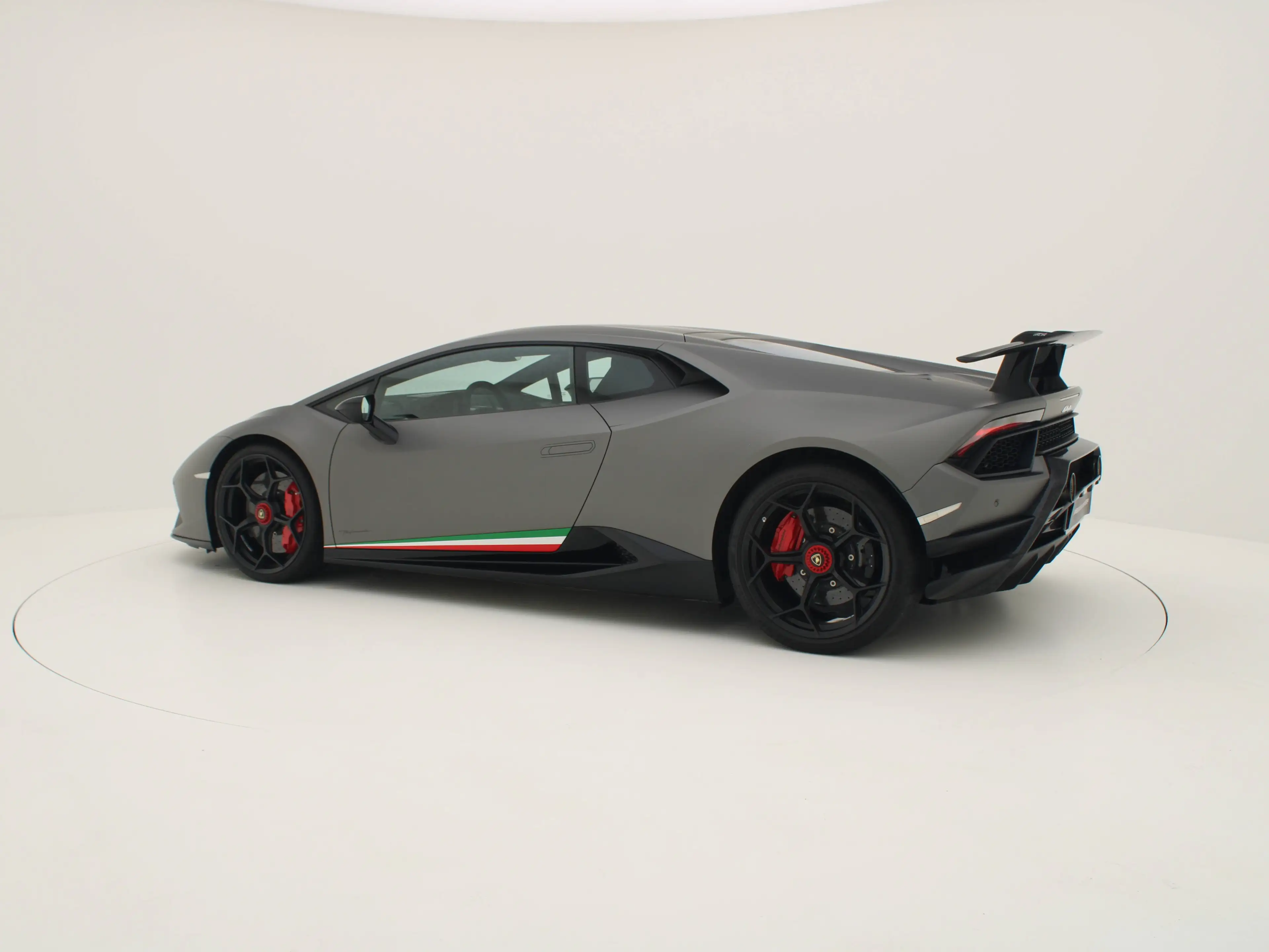 Lamborghini Huracán Selezione - Huracan Performante - LP640-4 - Grigio Titans — photo 9
