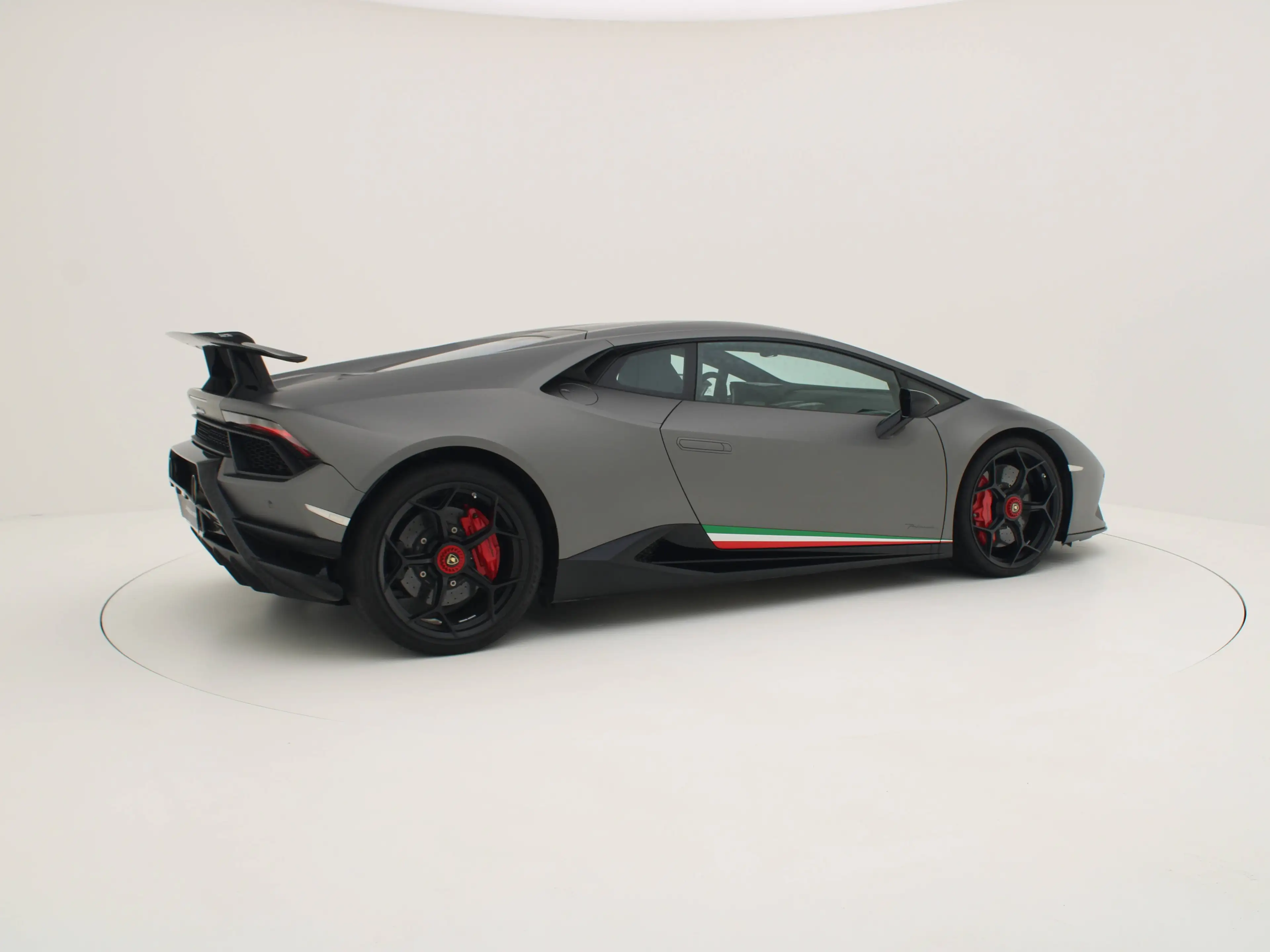 Lamborghini Huracán Selezione - Huracan Performante - LP640-4 - Grigio Titans — photo 15