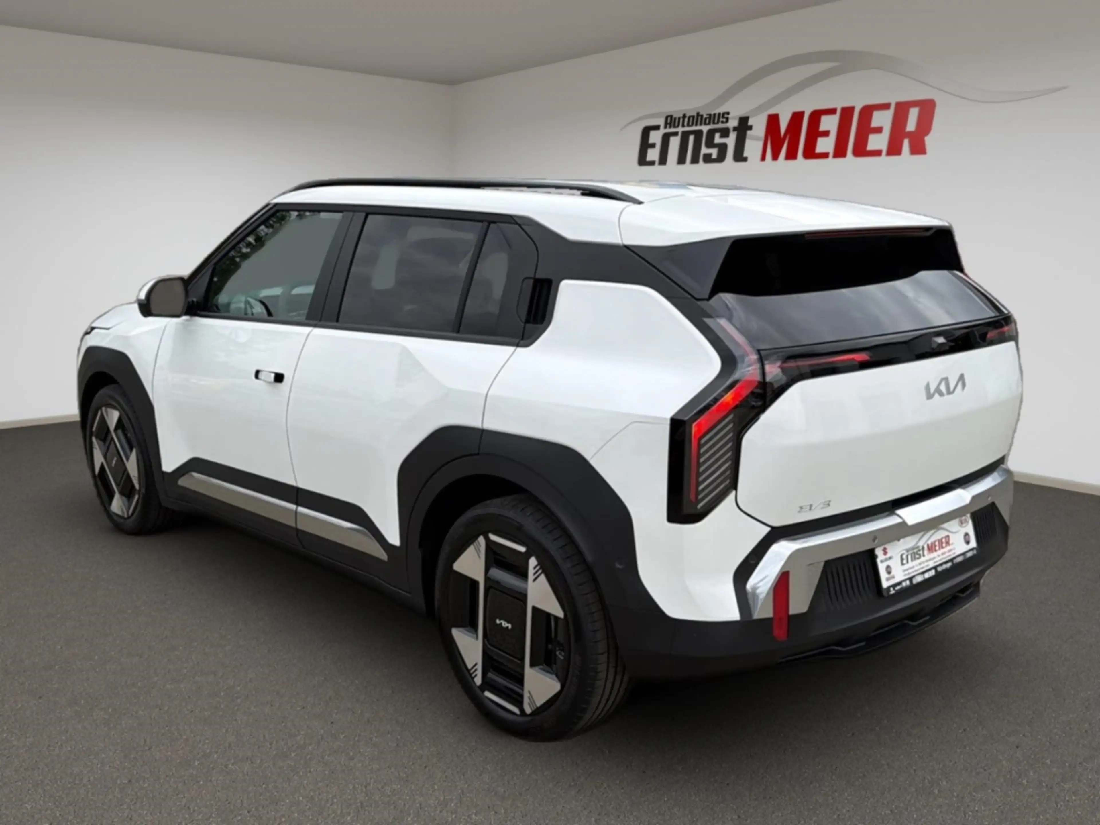 Kia EV3 Earth 58.3 WIC BUS UPG DWP 19Z SD — photo 3