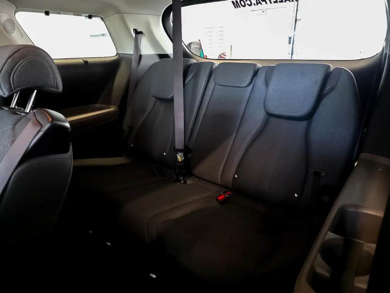 Kia Carnival снимка Kia Carnival