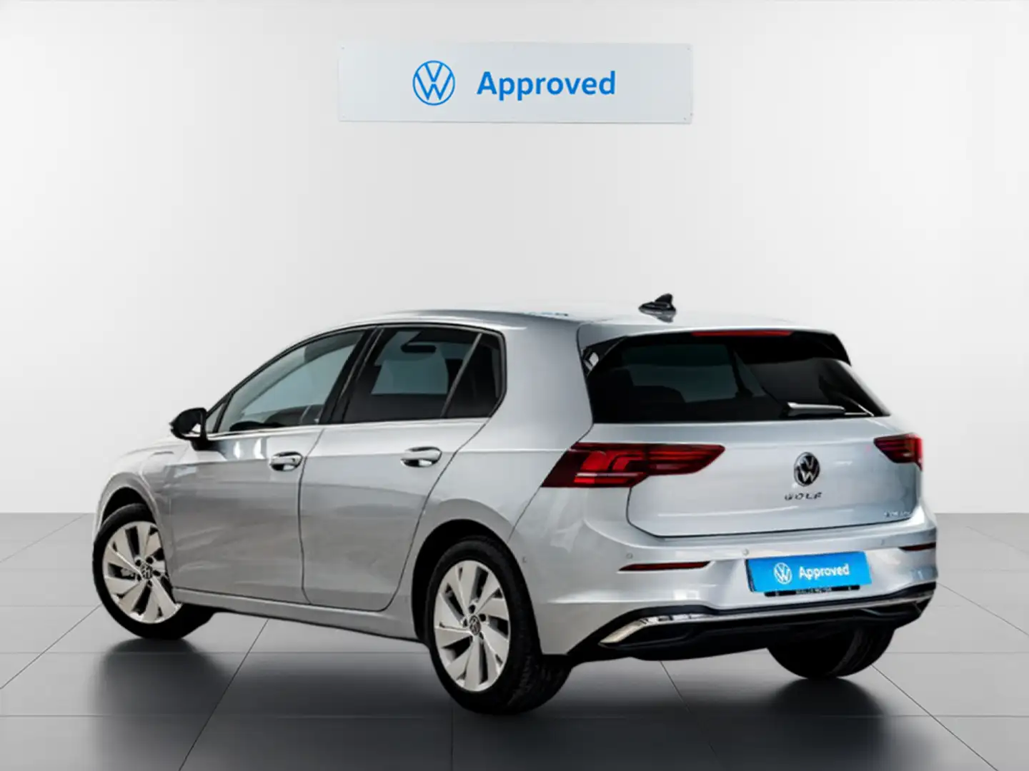 Volkswagen Golf 1.5 TSI eHybrid Style DSG6 150kW Plateado - 2