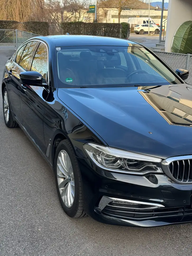 BMW 530 530e PlugIn Hybrid Schwarz - 2