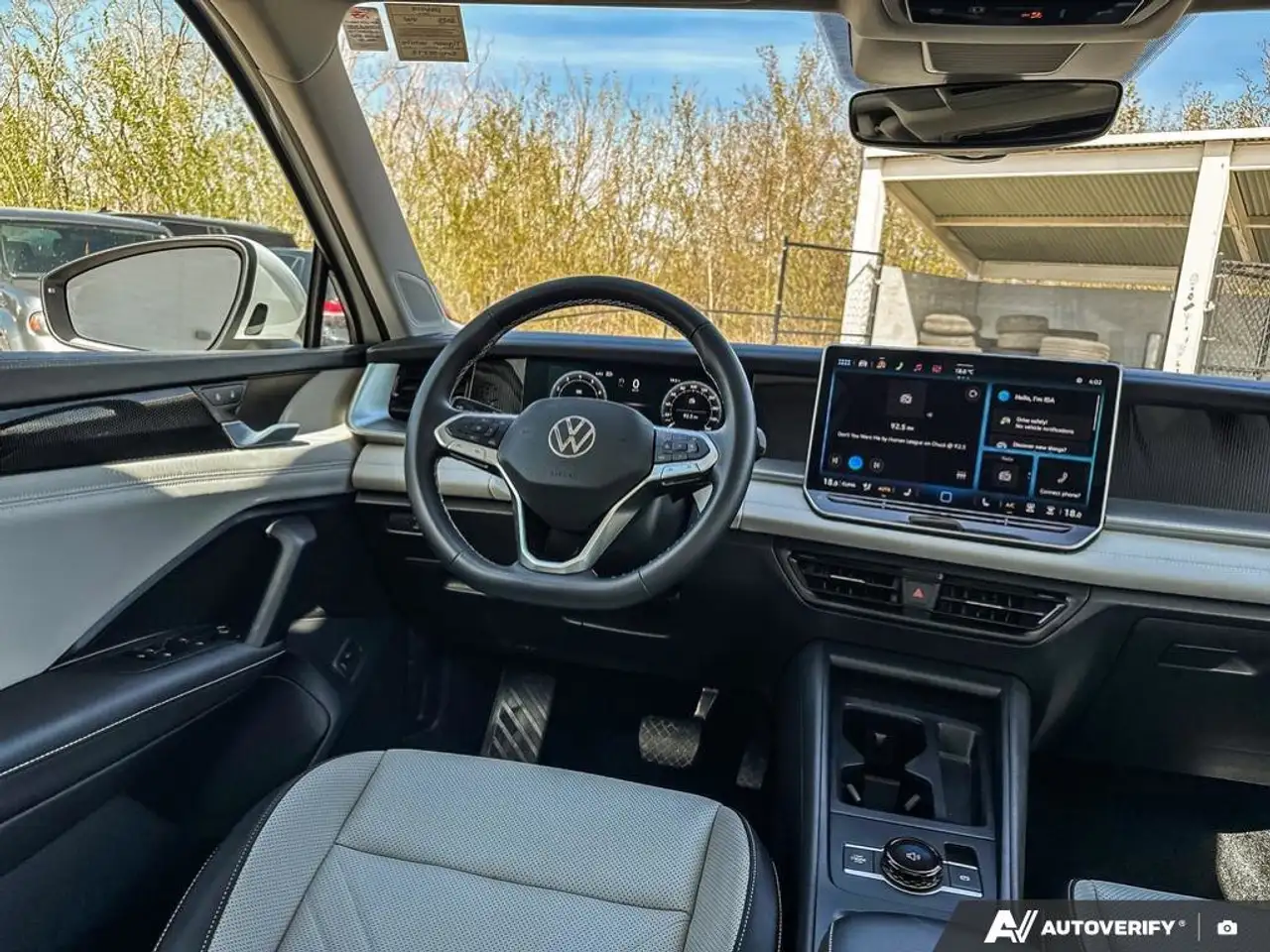 Volkswagen Tiguan снимка Volkswagen Tiguan