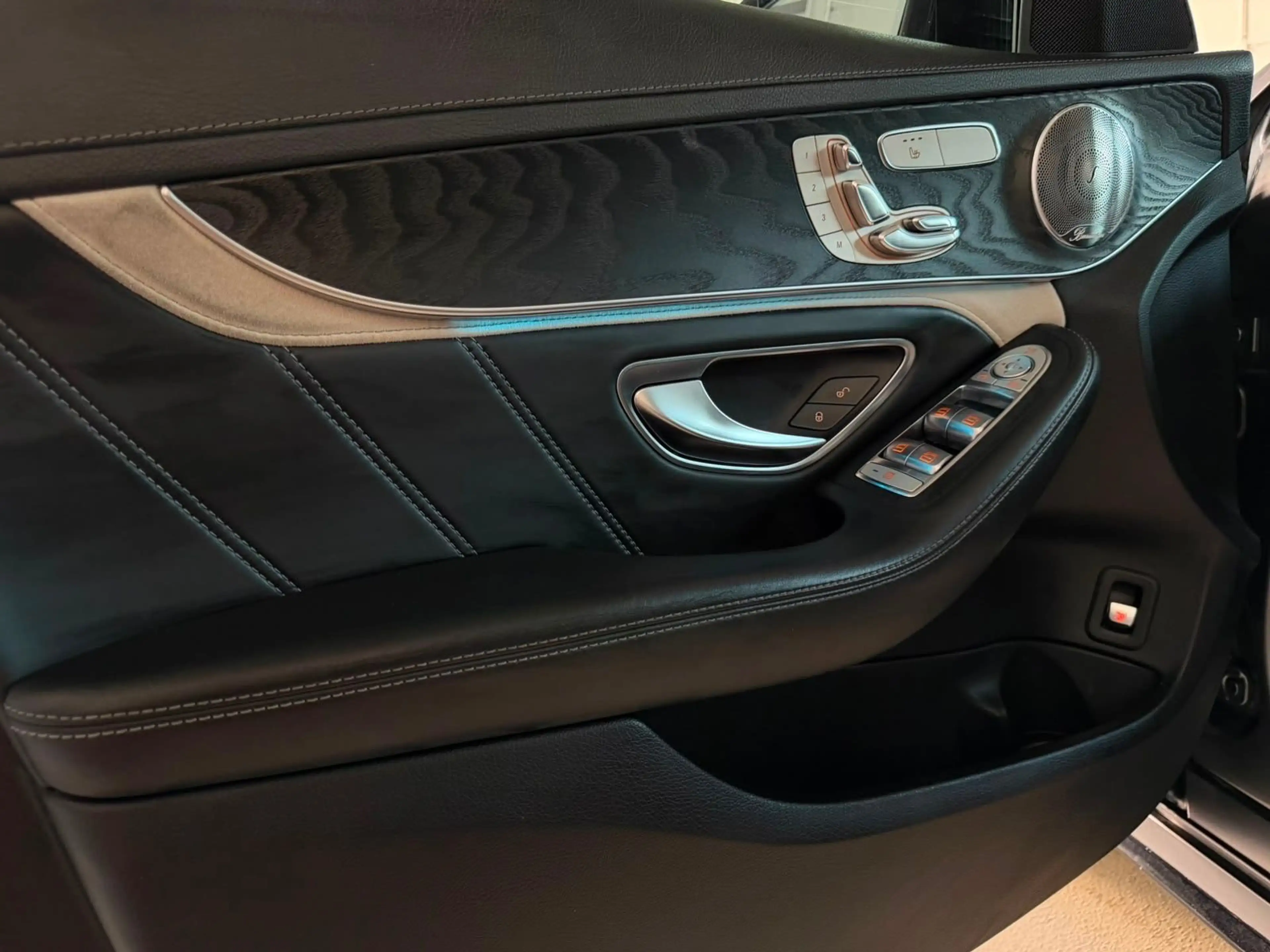 Mercedes-Benz C 63 AMG C 63 S AMG Lim. +Memory/Burmester/360°/Keyless — photo 12