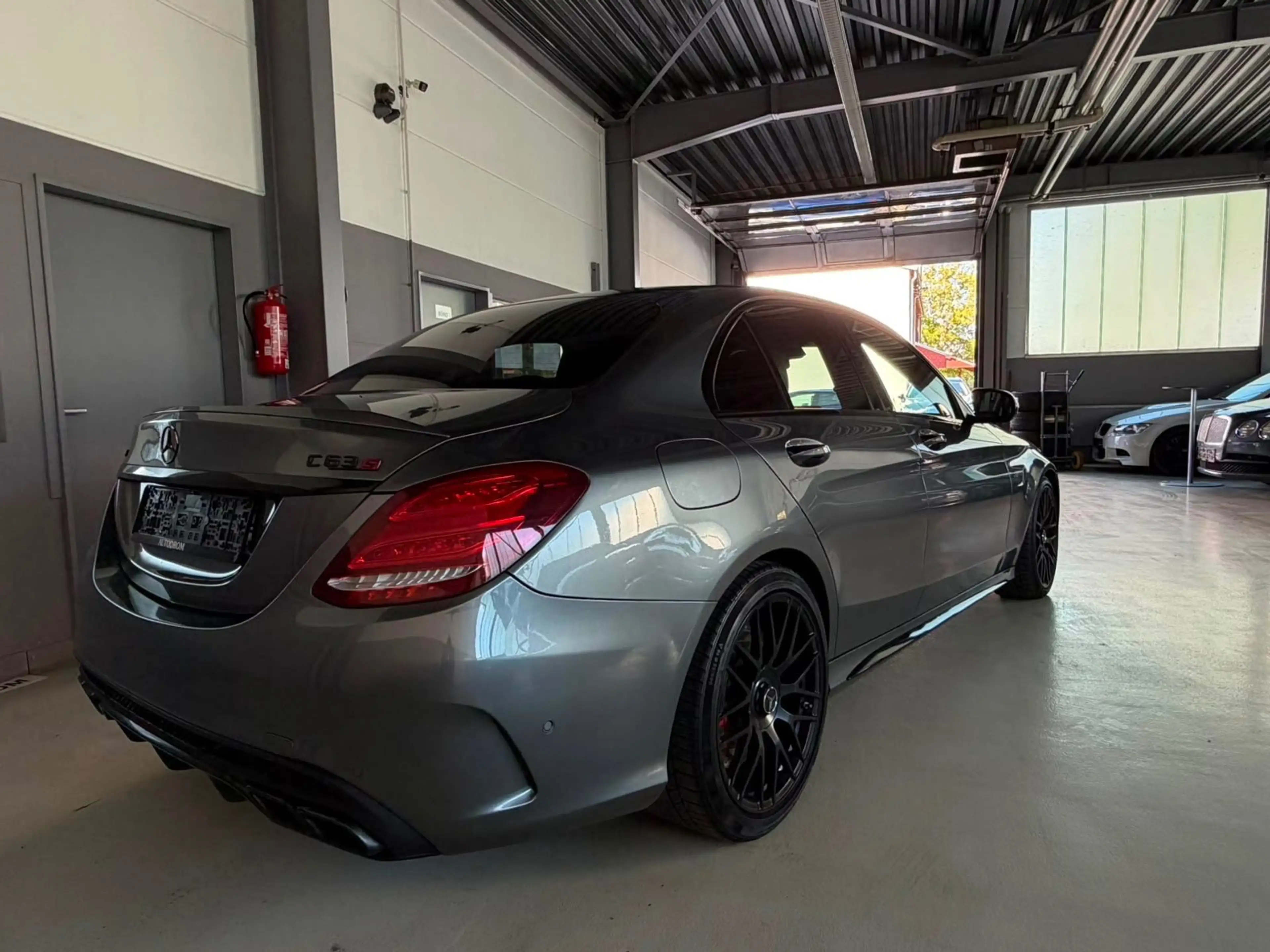 Mercedes-Benz C 63 AMG C 63 S AMG Lim. +Memory/Burmester/360°/Keyless — photo 6