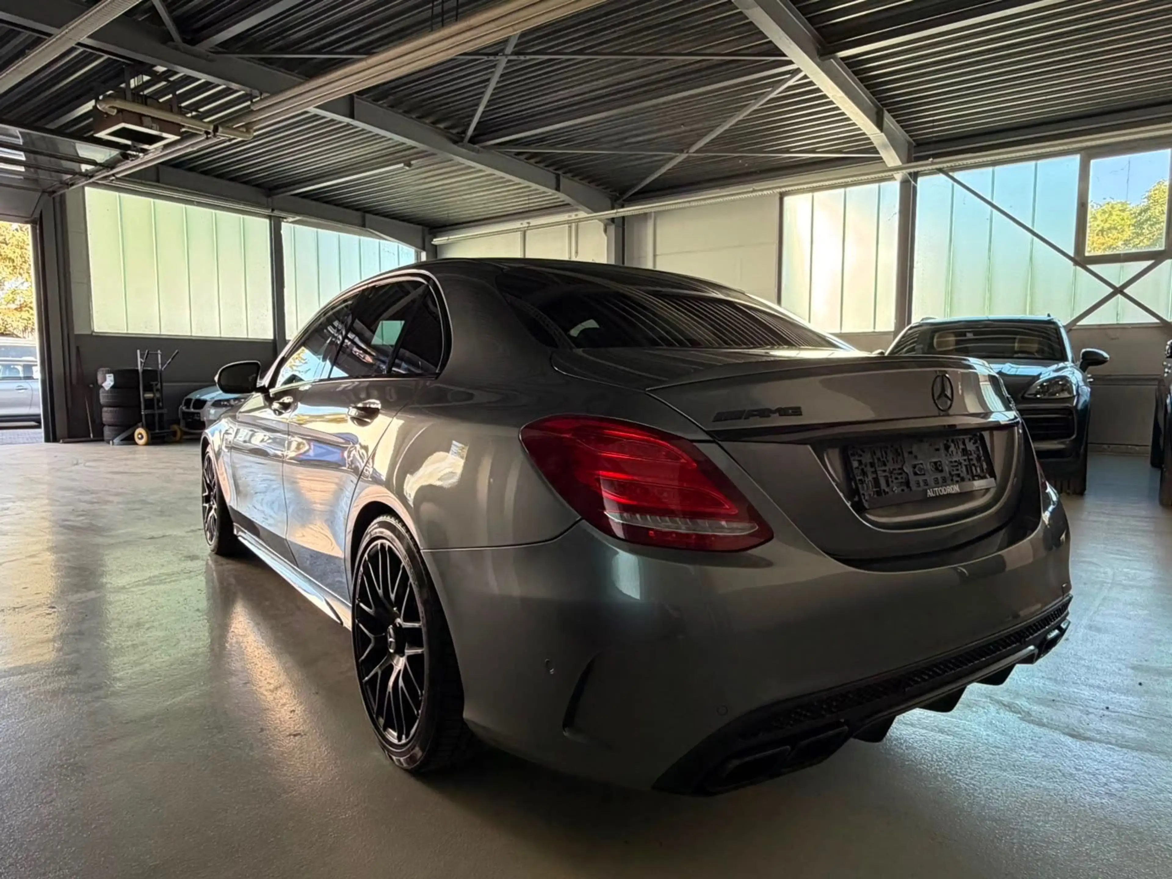 Mercedes-Benz C 63 AMG C 63 S AMG Lim. +Memory/Burmester/360°/Keyless — photo 4