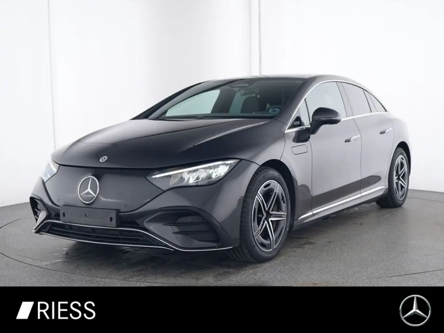 Mercedes-Benz EQE 350 4MATIC AMG Sport Distr Pano Keyless 19" Grau - 1