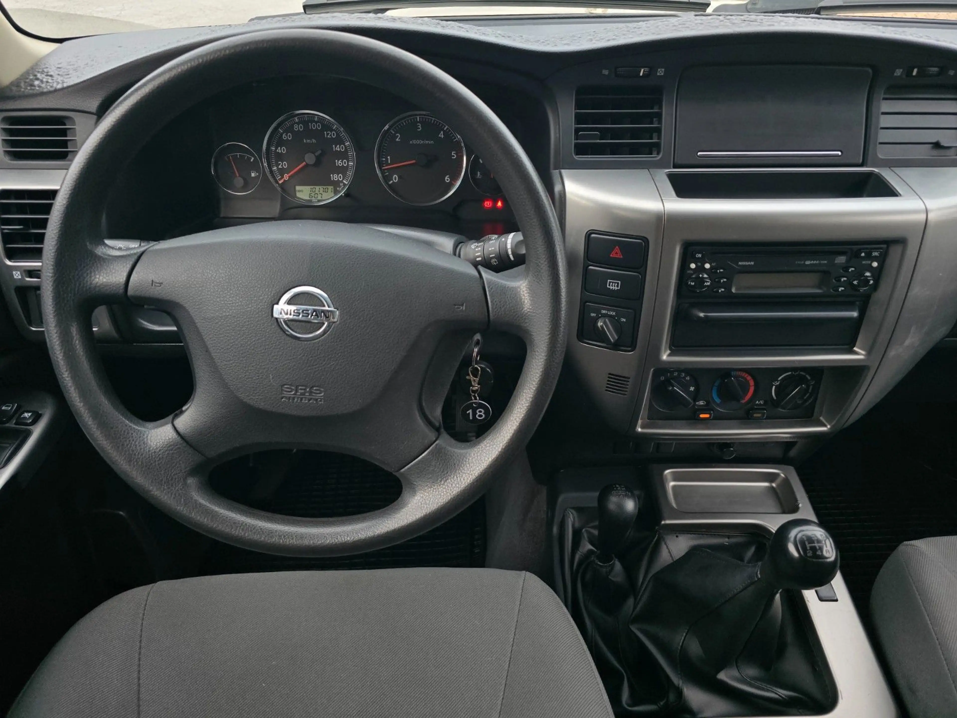 Nissan Patrol 3.0l Di Comfort Diff.Lock 4x4 Klima — photo 14