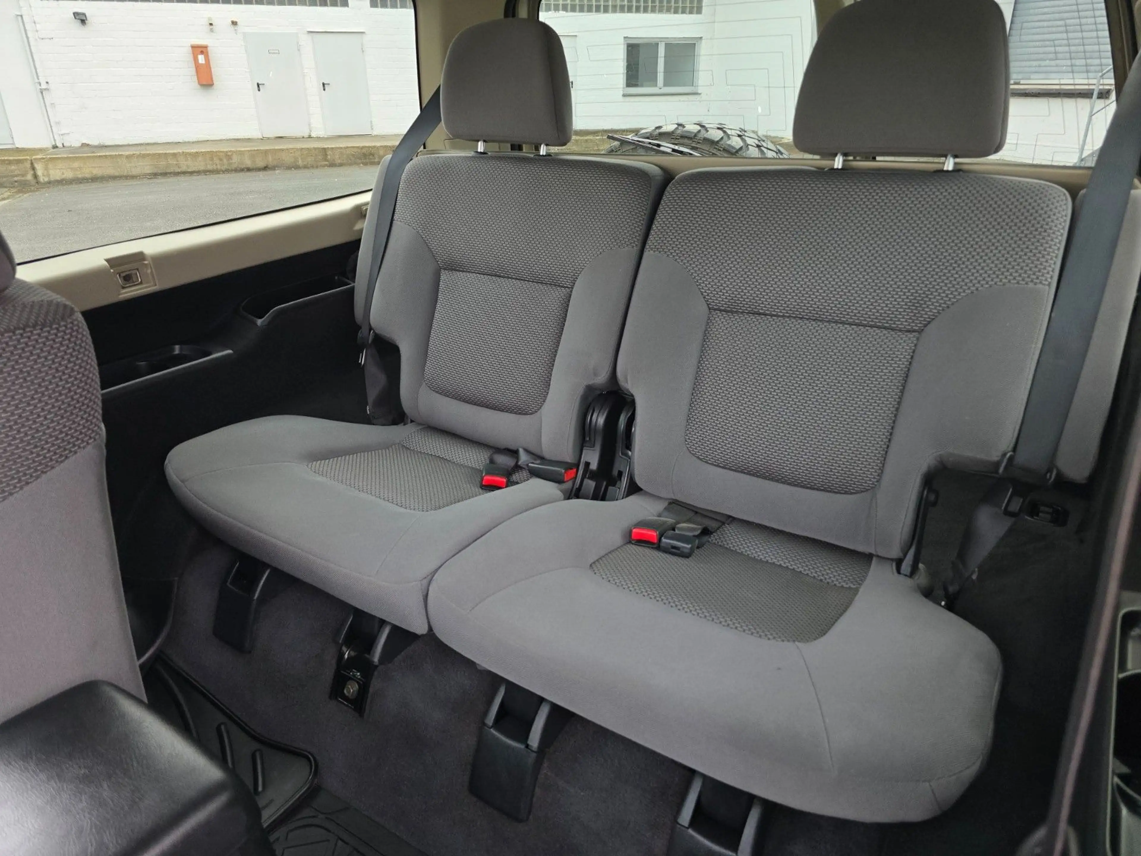 Nissan Patrol 3.0l Di Comfort Diff.Lock 4x4 Klima — photo 10