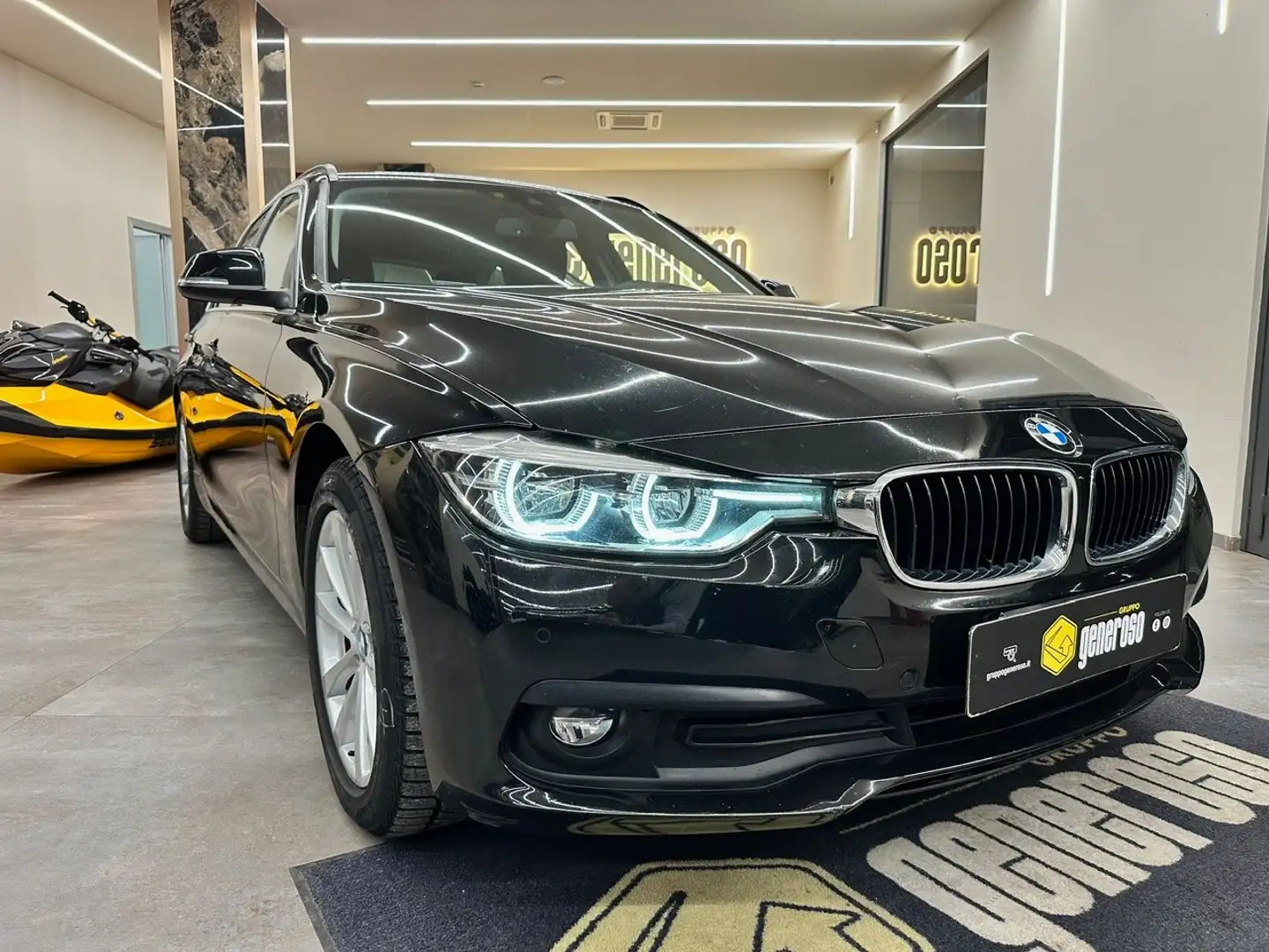 BMW 320 d Touring Business Advantage auto 12.2018 Nero - 2