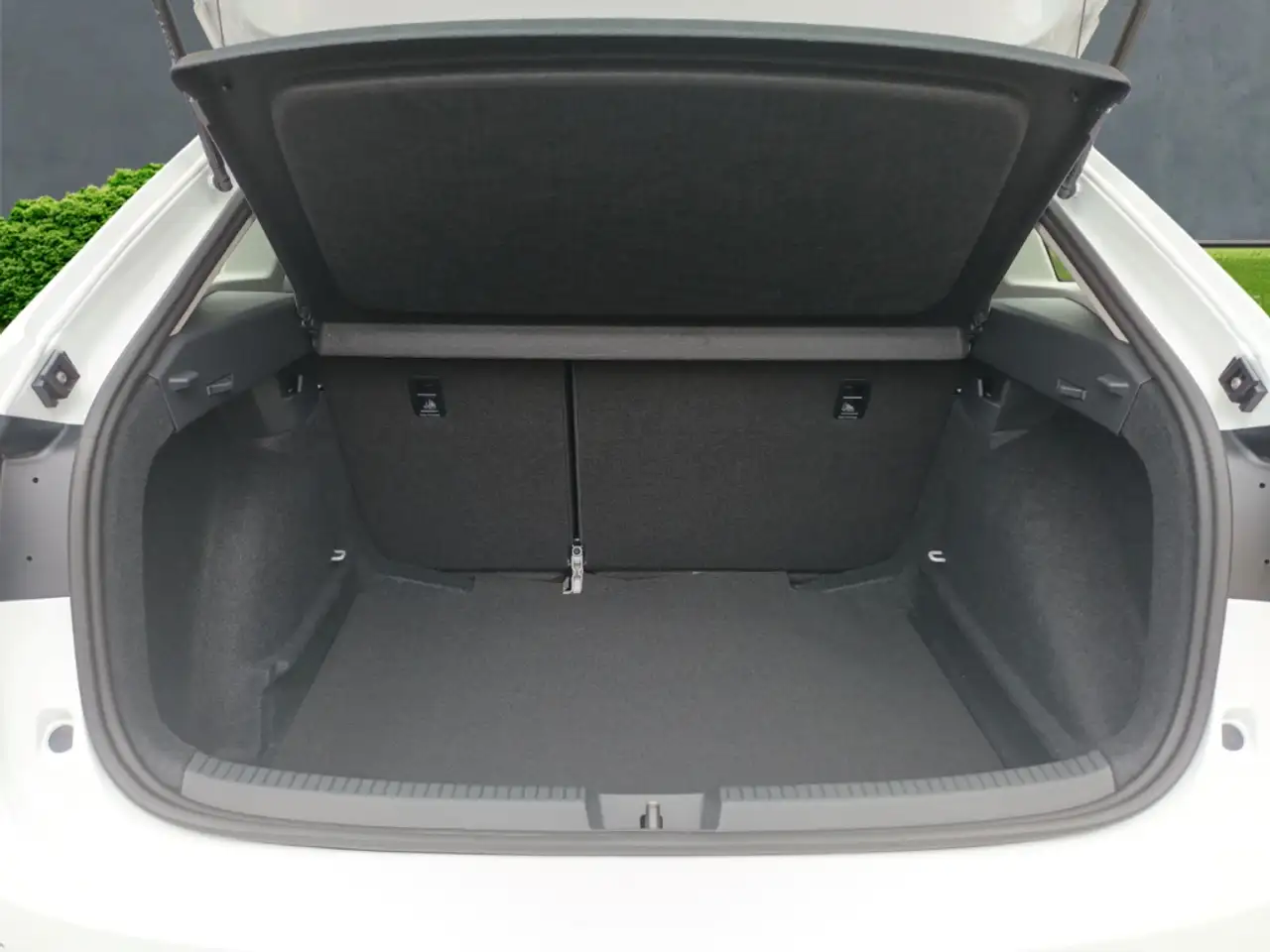 Volkswagen Taigo Basis 1.0 TSI+Spurhalteassistent+Park Distance Con 5