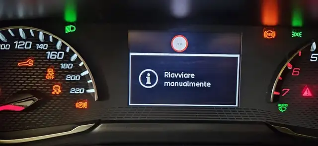 Peugeot 2008 view 5