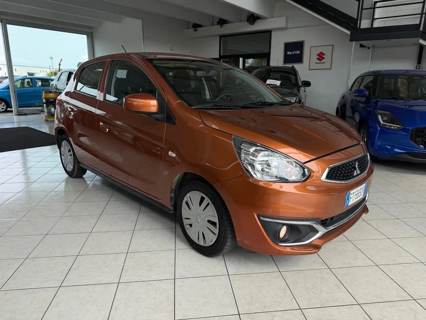 Mitsubishi Space Star Space Star II 2016 1.0 Invite my19 PREZZO VERO Orange - 1