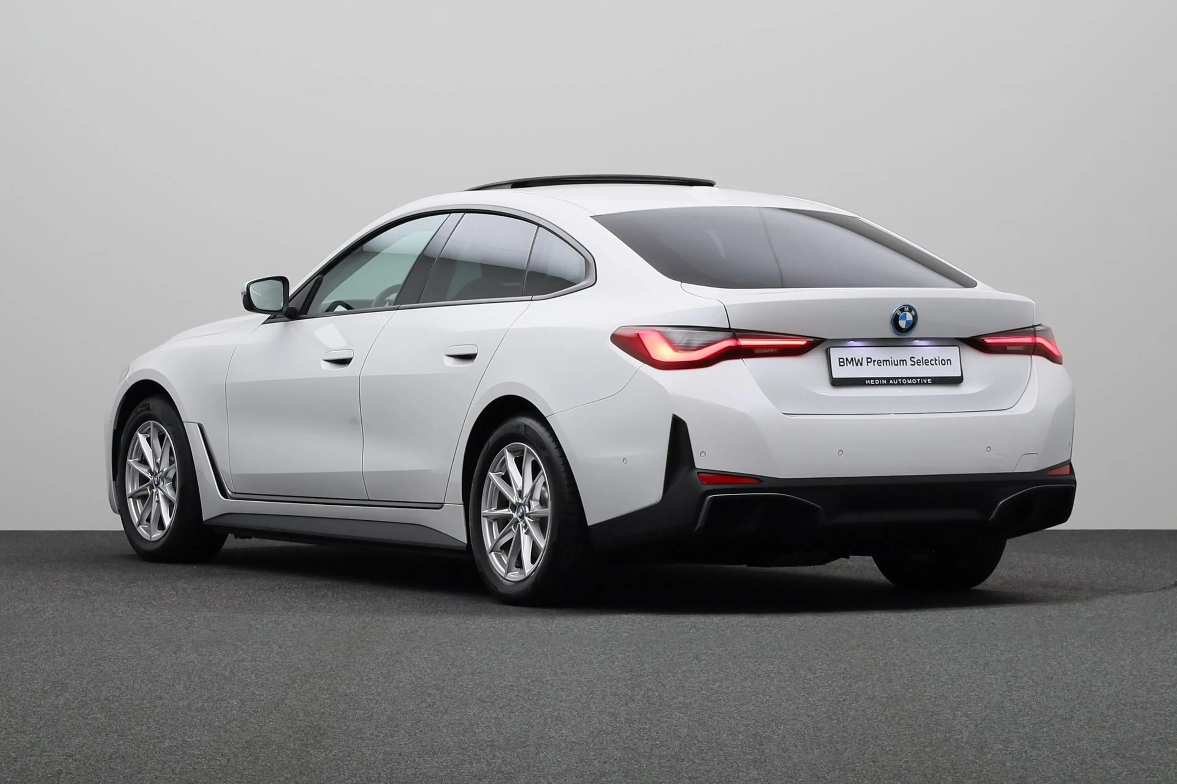 BMW i4 eDrive40 High Executive 84 kWh | Driving Assistant — photo 13