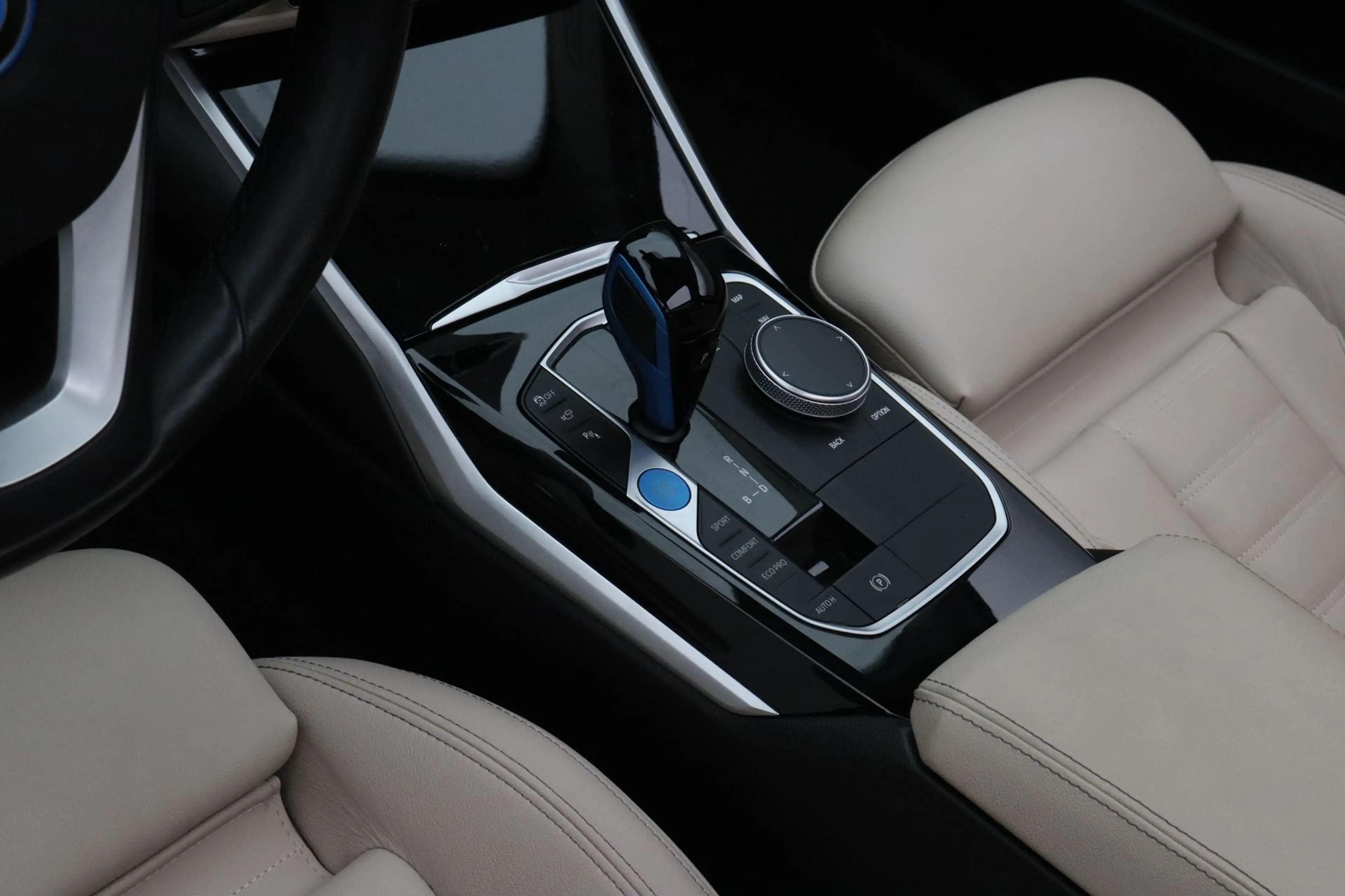 BMW i4 eDrive40 High Executive 84 kWh | Driving Assistant — photo 9