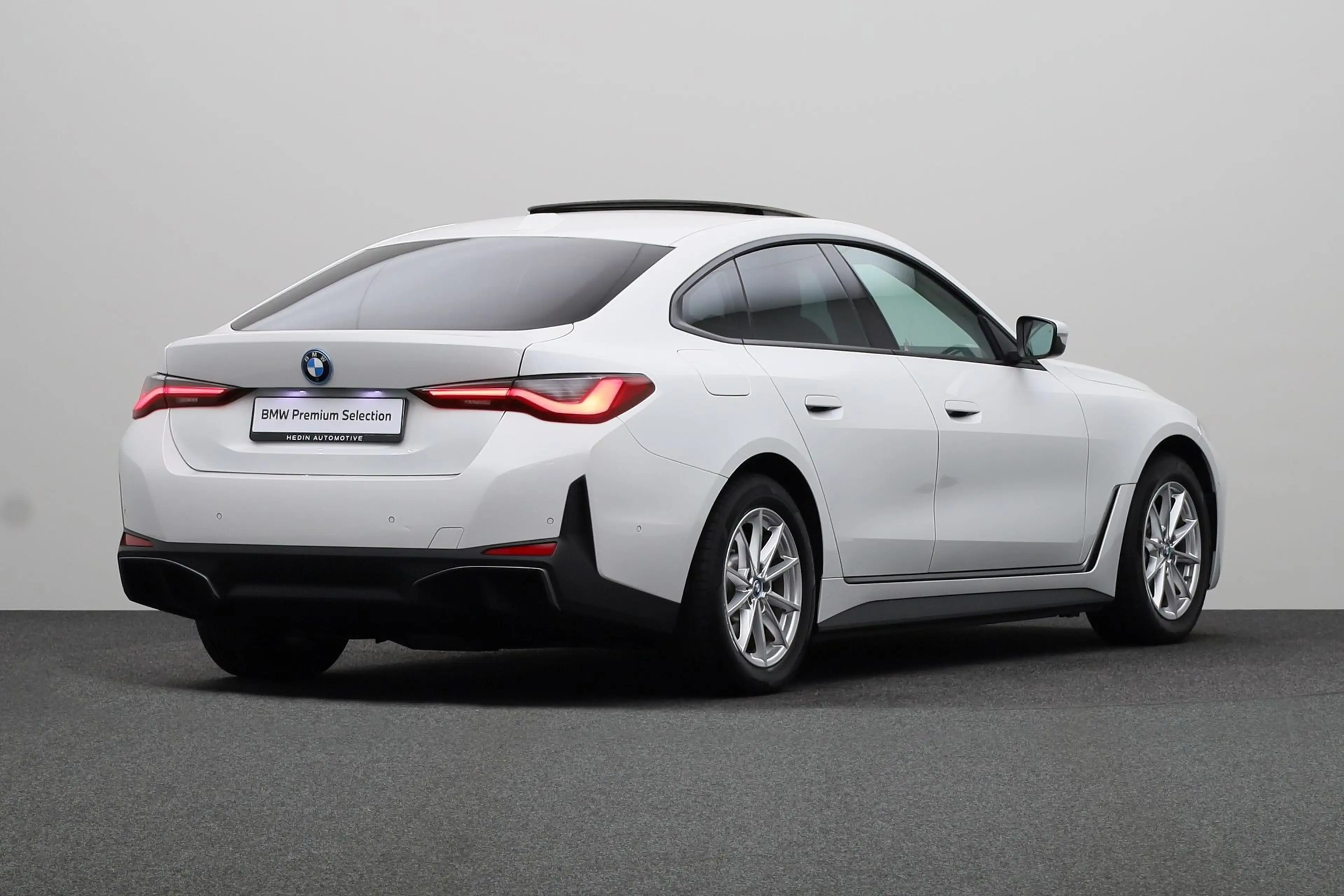BMW i4 eDrive40 High Executive 84 kWh | Driving Assistant — photo 2