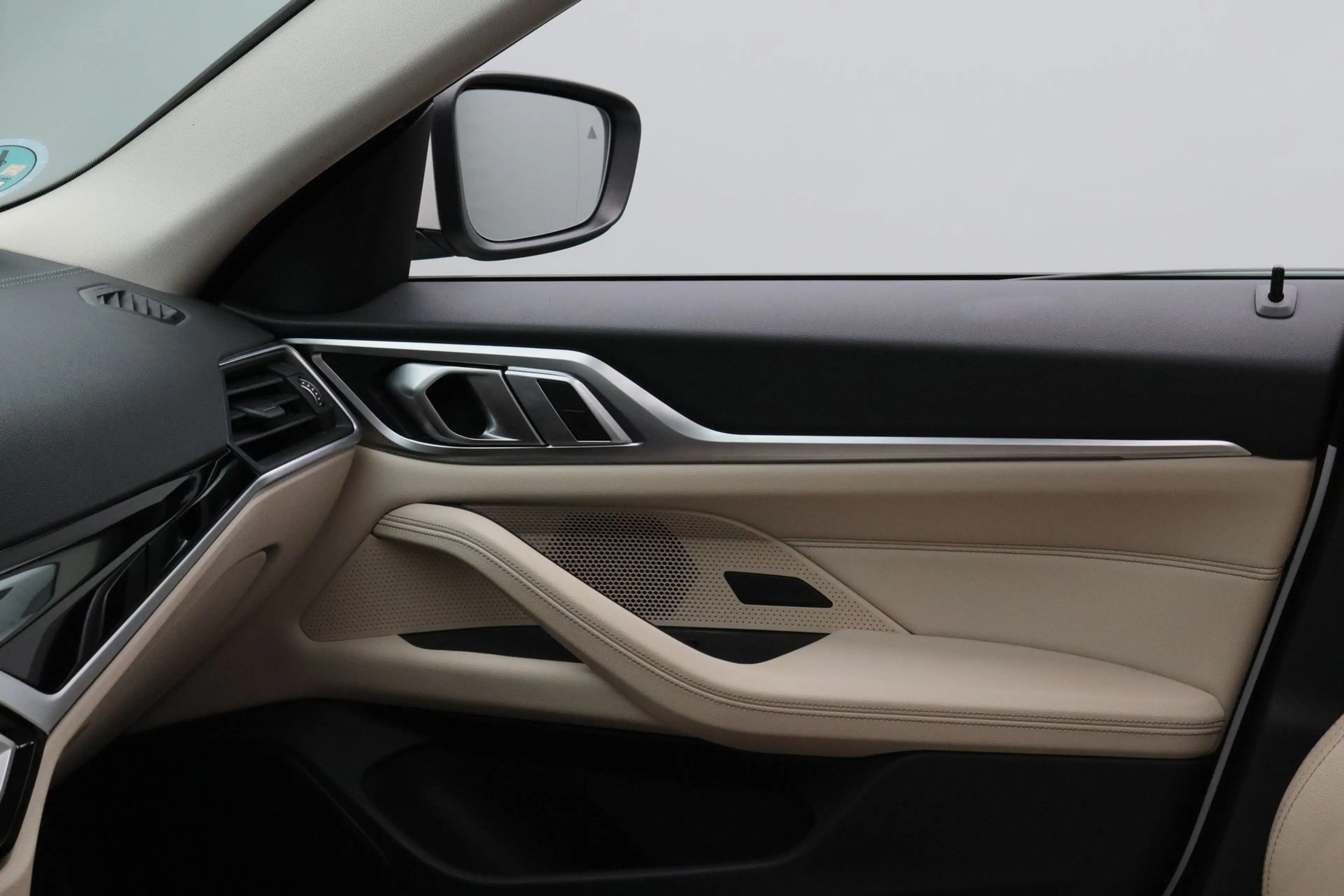 BMW i4 eDrive40 High Executive 84 kWh | Driving Assistant — photo 14