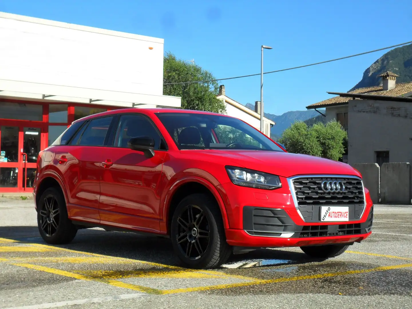 Audi Q2 1.6TDI BUSINESS DOPPIO TRENO CERCHI ORIGINALI Rosso - 2