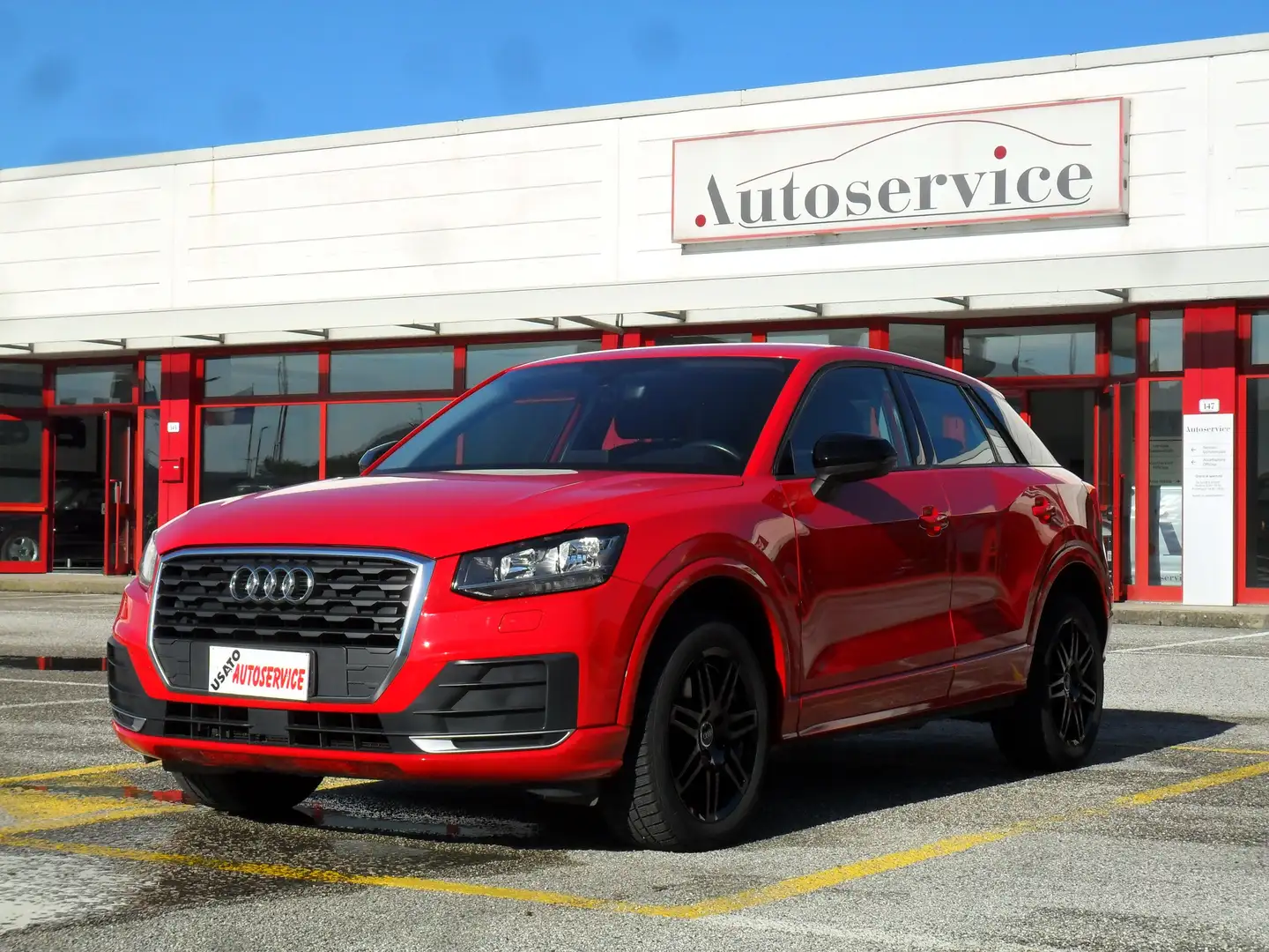 Audi Q2 1.6TDI BUSINESS DOPPIO TRENO CERCHI ORIGINALI Rosso - 1