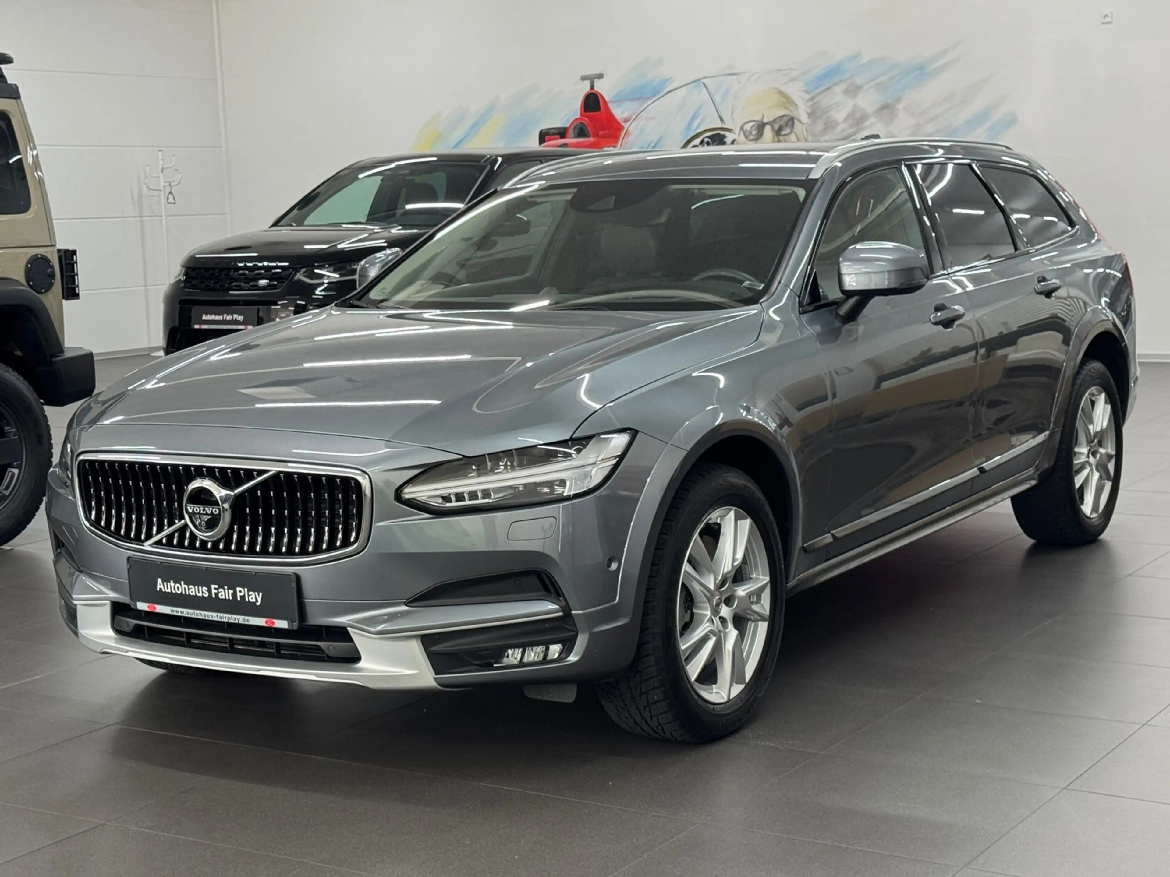 Volvo V90 Cross Country Pro SITZLÜFTUNG/Vmax 230km/h !