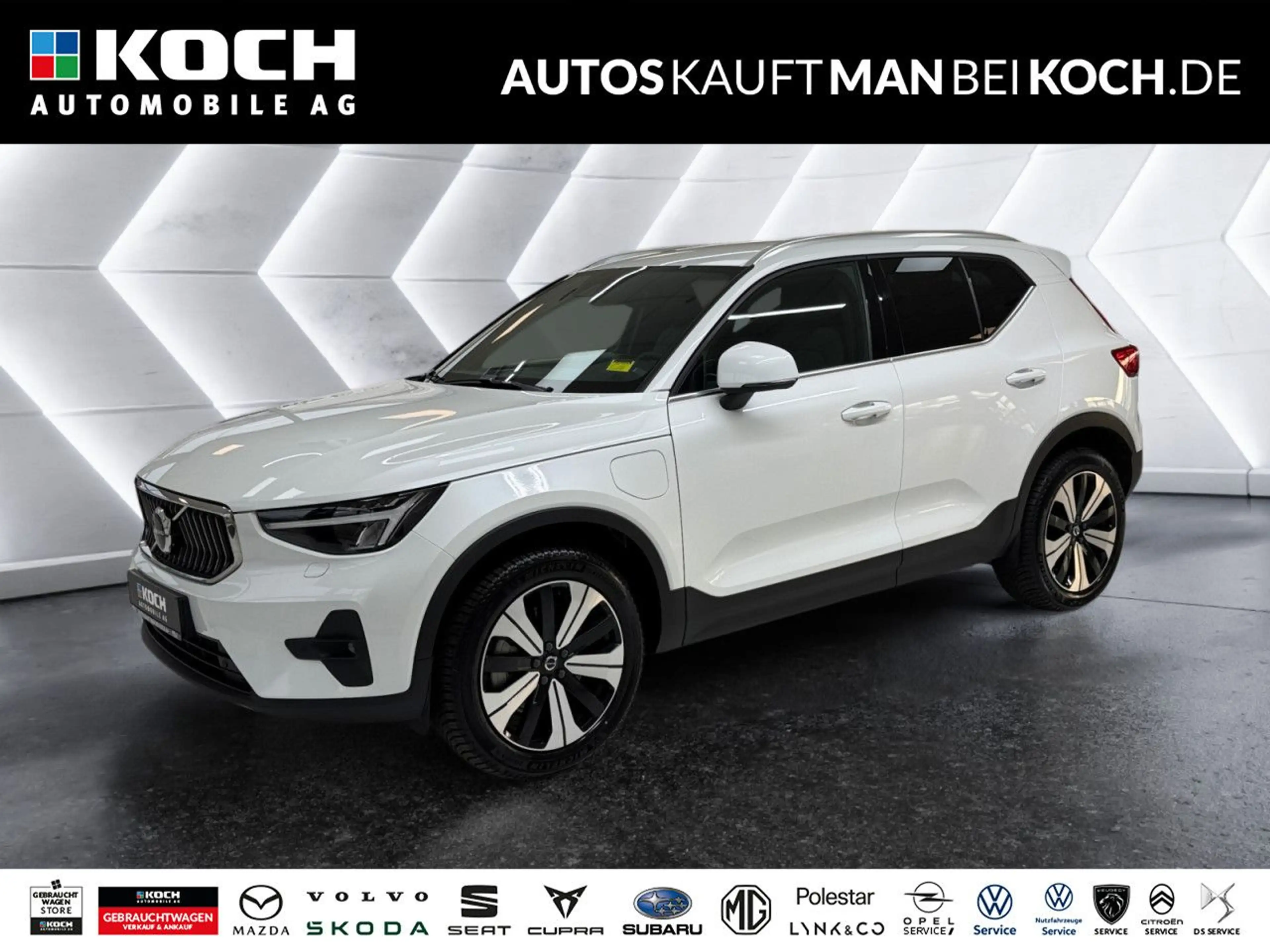 Volvo XC40 T4 Plug-In BLIS ACC Kamera AHK LED uvm.