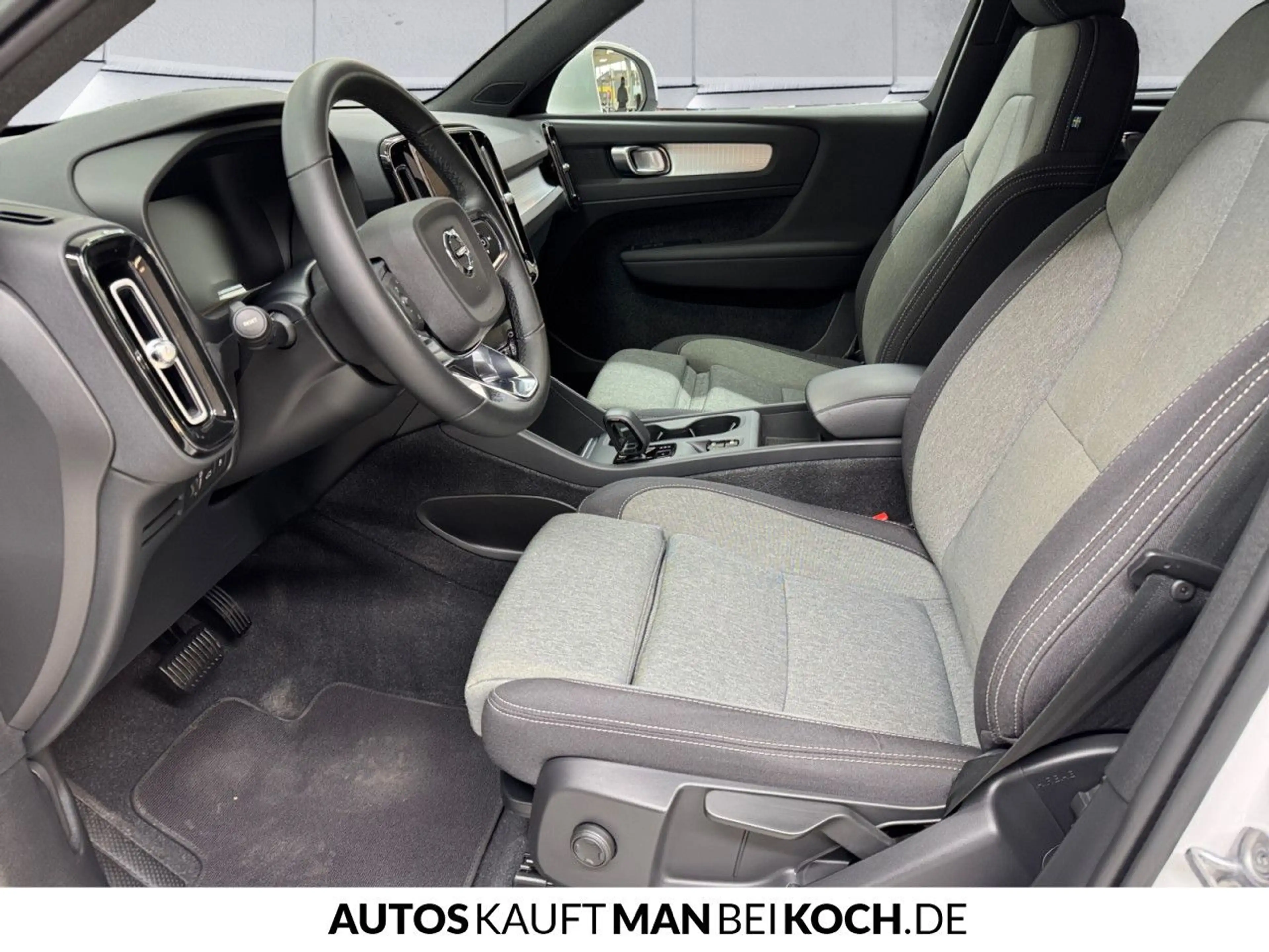 Volvo XC40 T4 Plug-In BLIS ACC Kamera AHK LED uvm. — photo 7