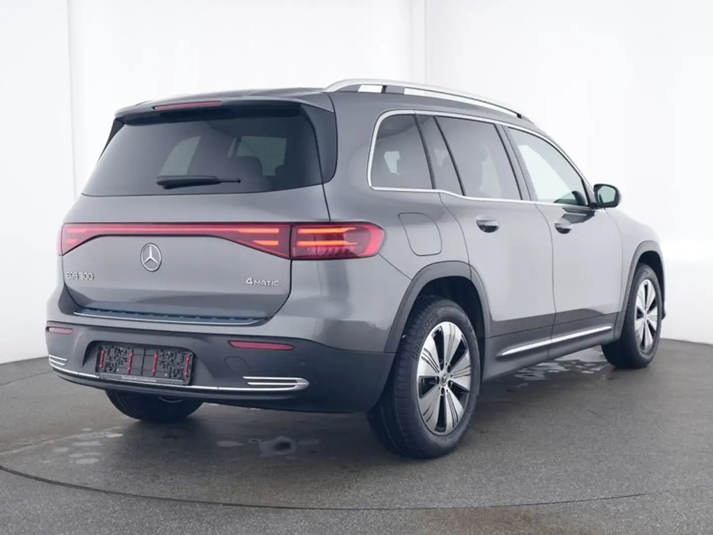 Mercedes-Benz EQB 300 4M Progressive Adv Pano Distro Memory 36 Grau - 2
