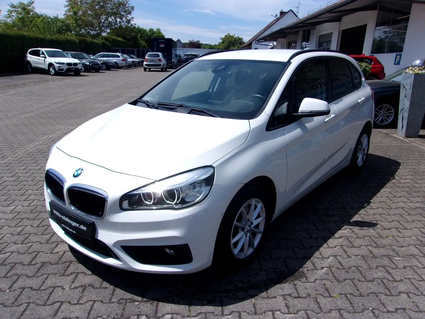 BMW 218 Automatic Weiß - 2