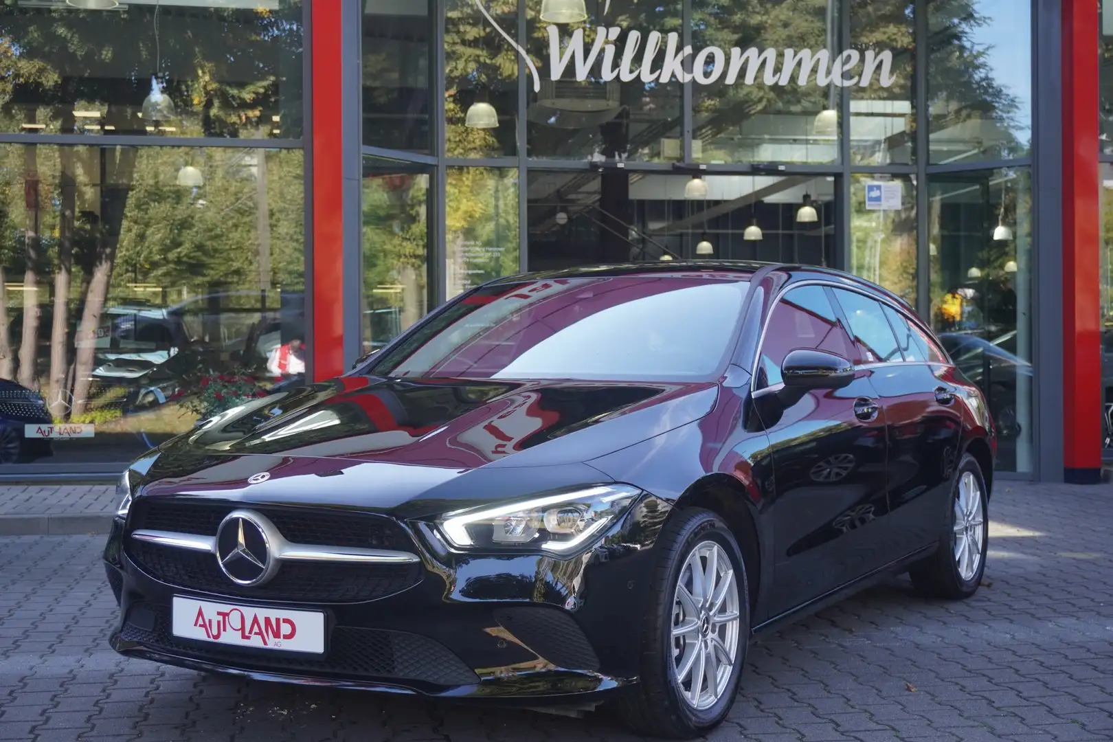 Mercedes-Benz CLA 250 e Shootingbrake BURMESTER KAMERA T-LEDER S Noir - 2